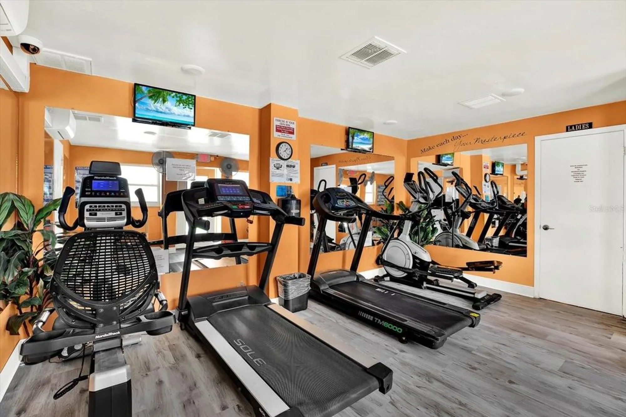 Property Slideshow image 24 of 32 | 2960 59th st 108, Gulfport, FL, 33707