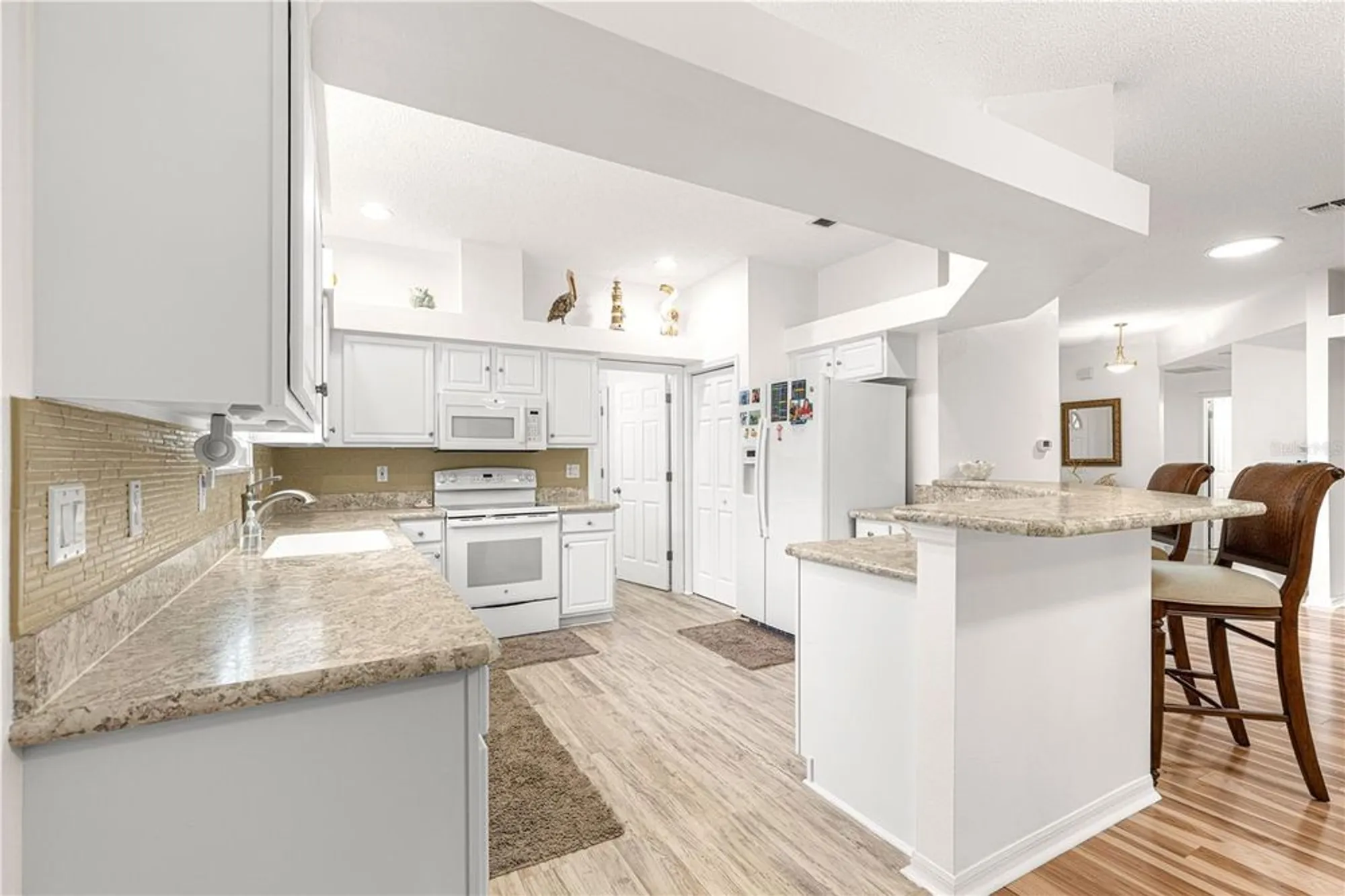 Property Slideshow image 10 of 53 | 32752 timberwood dr, Leesburg, FL, 34748