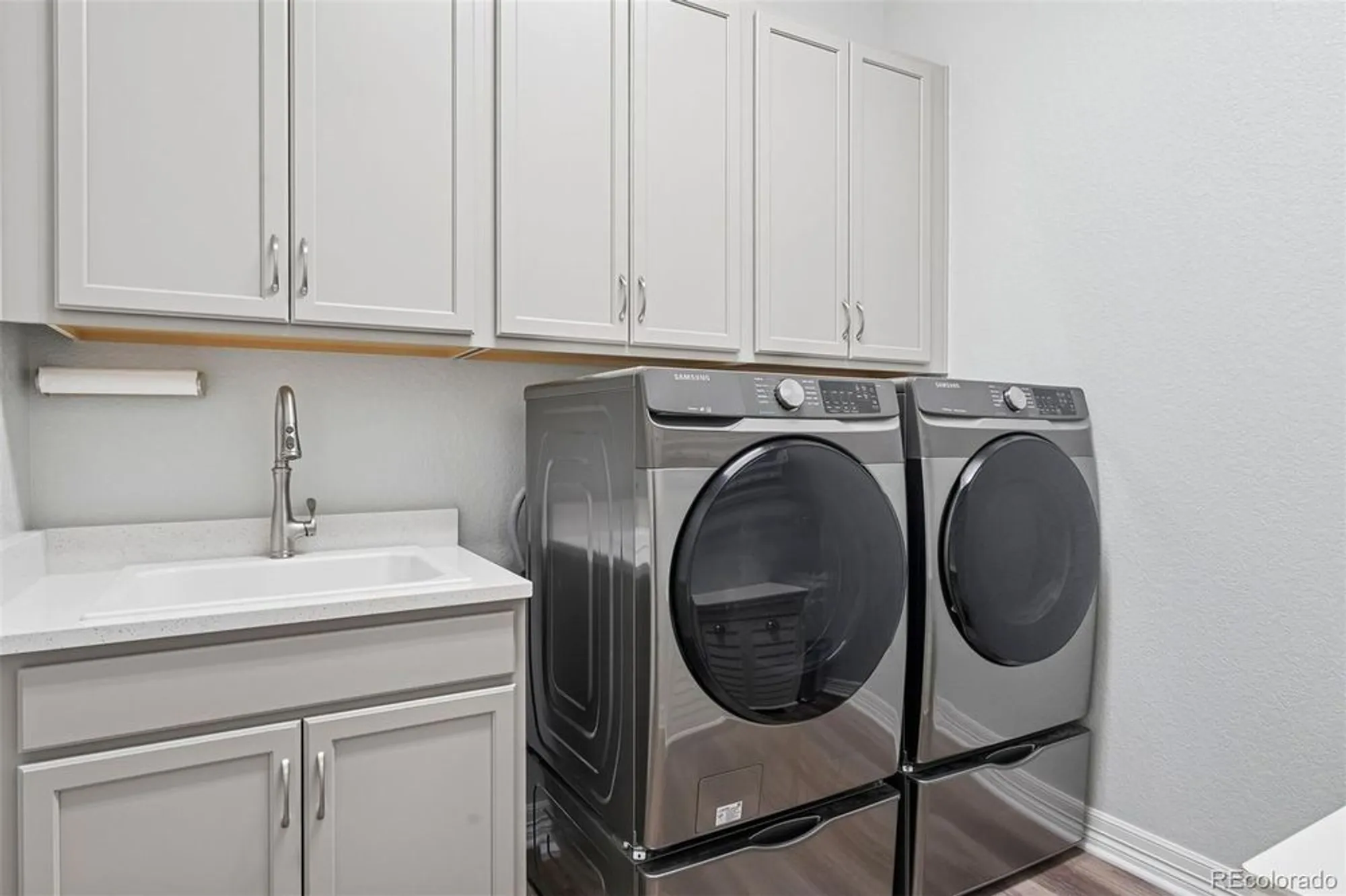 Property Slideshow image 22 of 50 | 532 woodroot cir, Castle Rock, CO, 80104