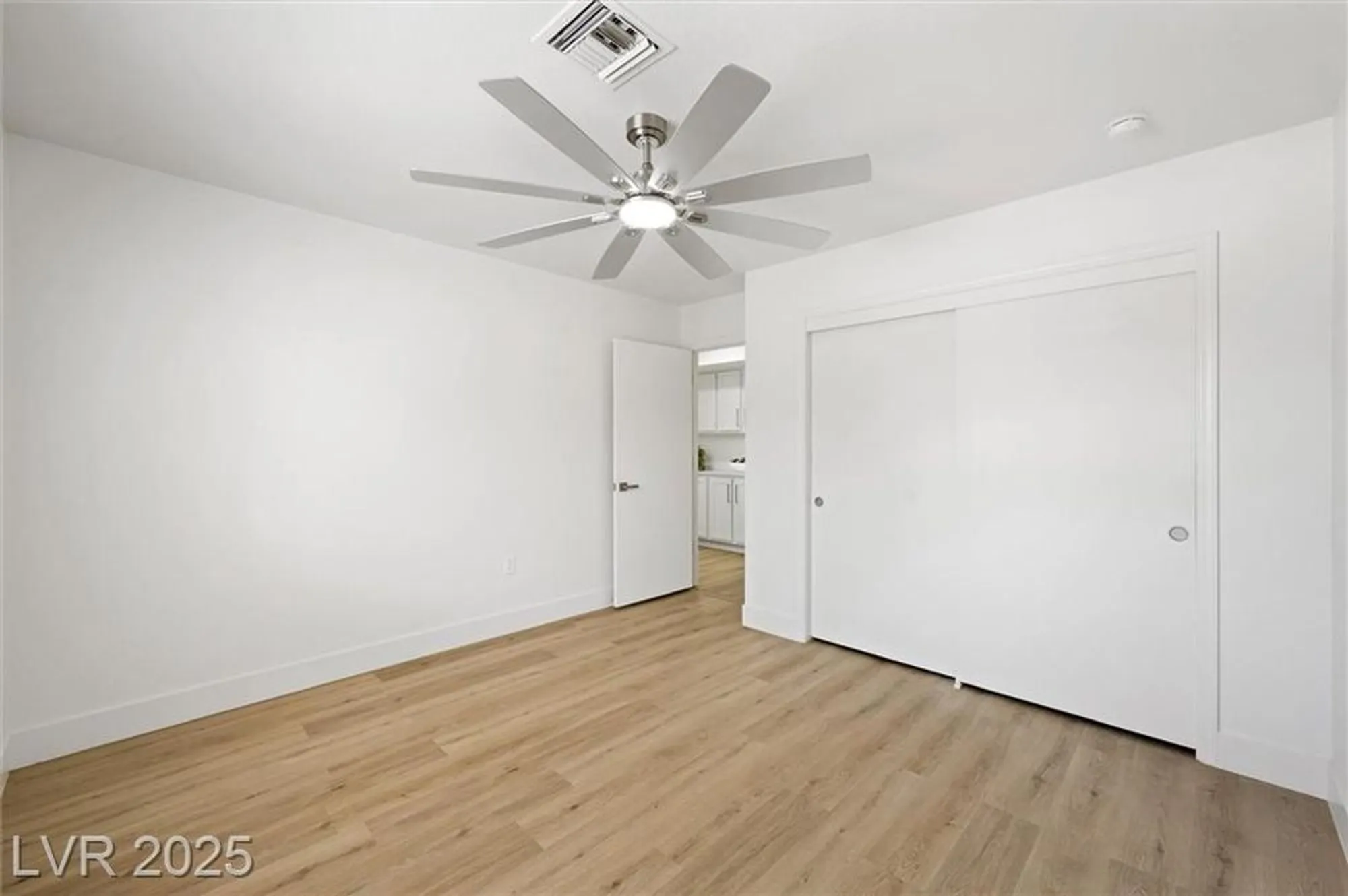 Property Slideshow image 29 of 40 | 2517 desert sands dr, Las Vegas, NV, 89134