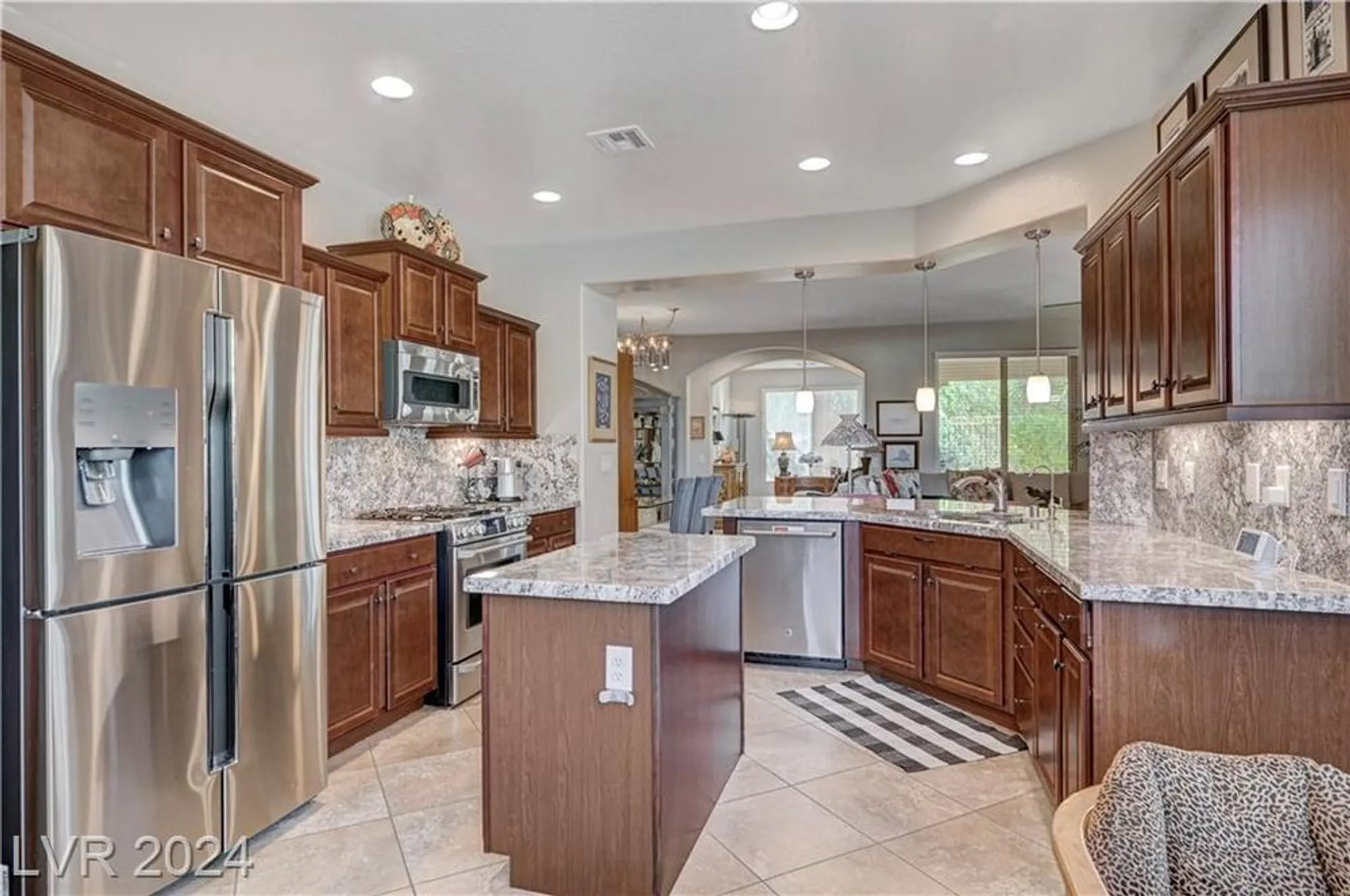 Property Slideshow image 23 of 86 | 5721 keystone crest st, North Las Vegas, NV, 89081