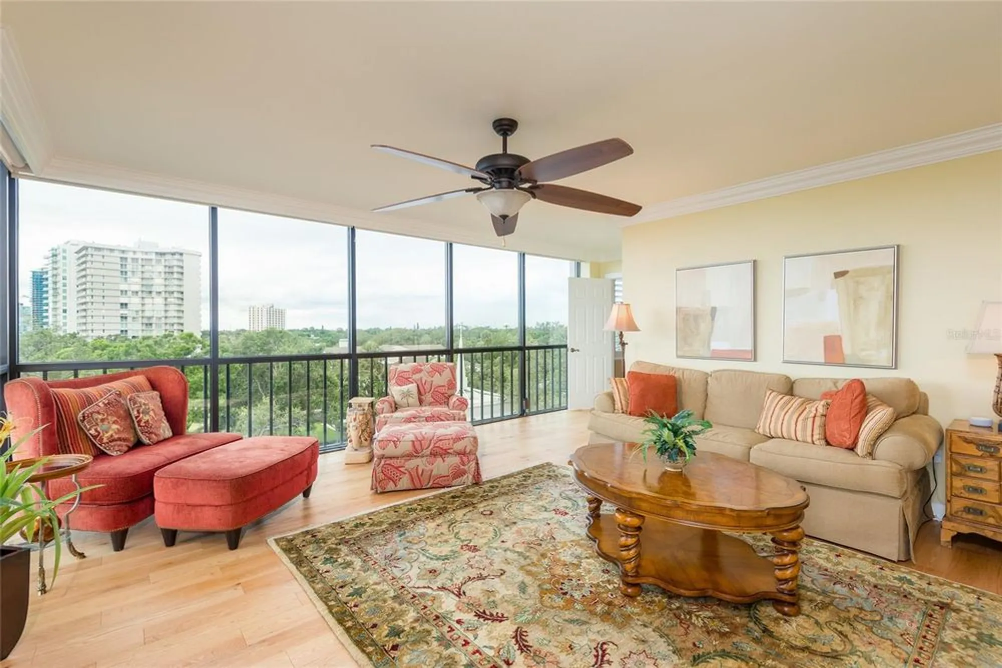 Property Slideshow image 22 of 37 | 2407 s ardson pl unit 601, Tampa, FL, 33629