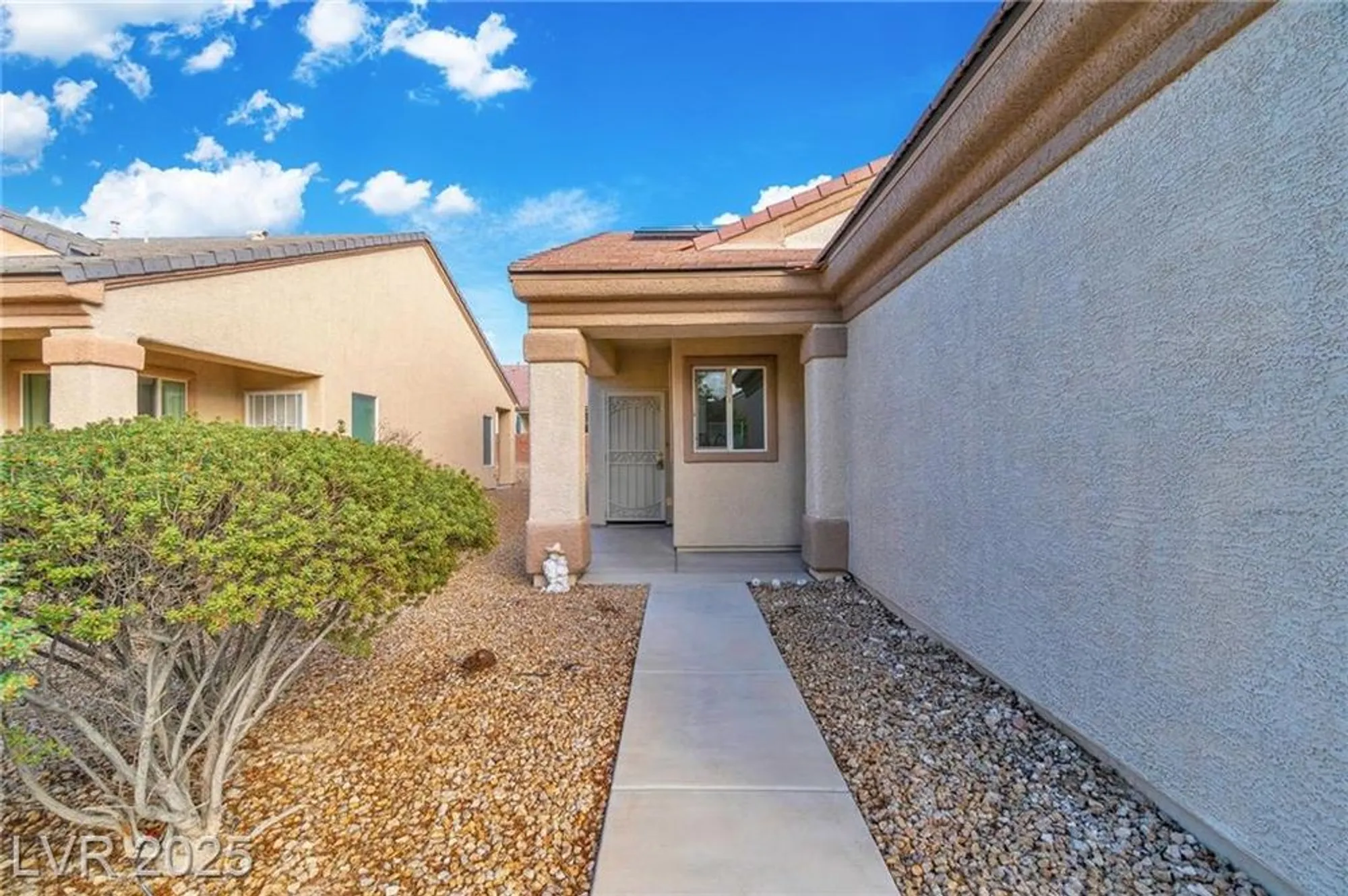 Property Slideshow image 4 of 32 | 3508 kittiwake rd, North Las Vegas, NV, 89084