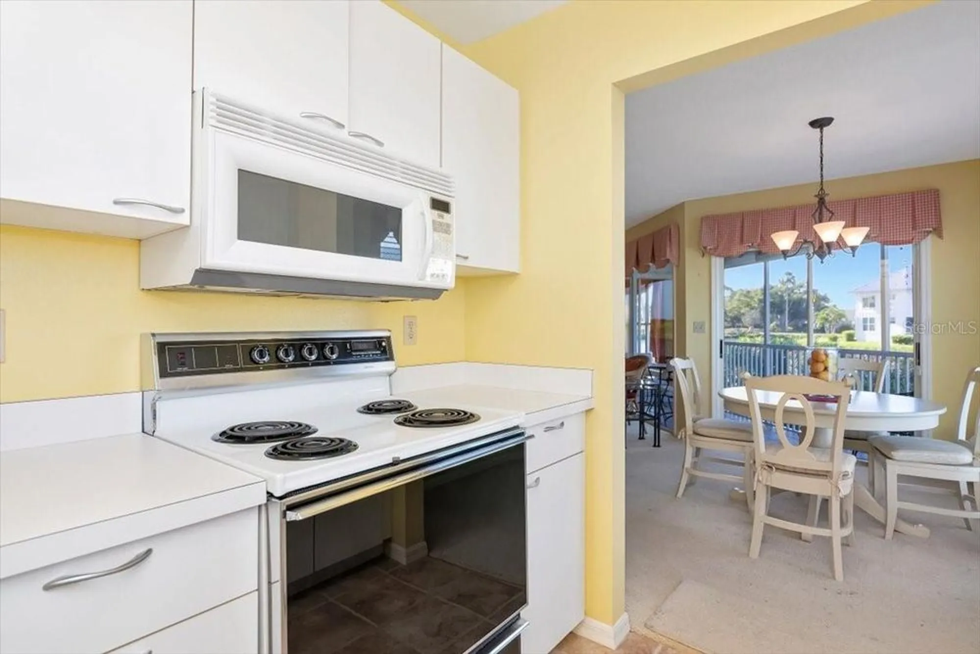 Property Slideshow image 12 of 56 | 841 audubon dr # 841, Bradenton, FL, 34209
