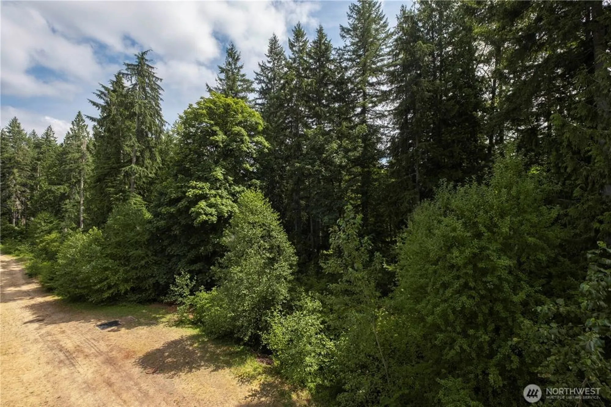 Property Slideshow image 30 of 32 | 24239 ne 130th pl, Redmond, WA, 98053