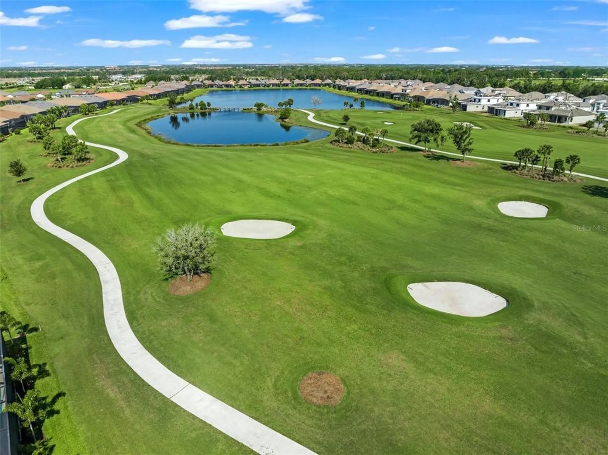 Property Slideshow image 60 of 90 | 16423 isola pl, Lakewood Ranch, FL, 34211