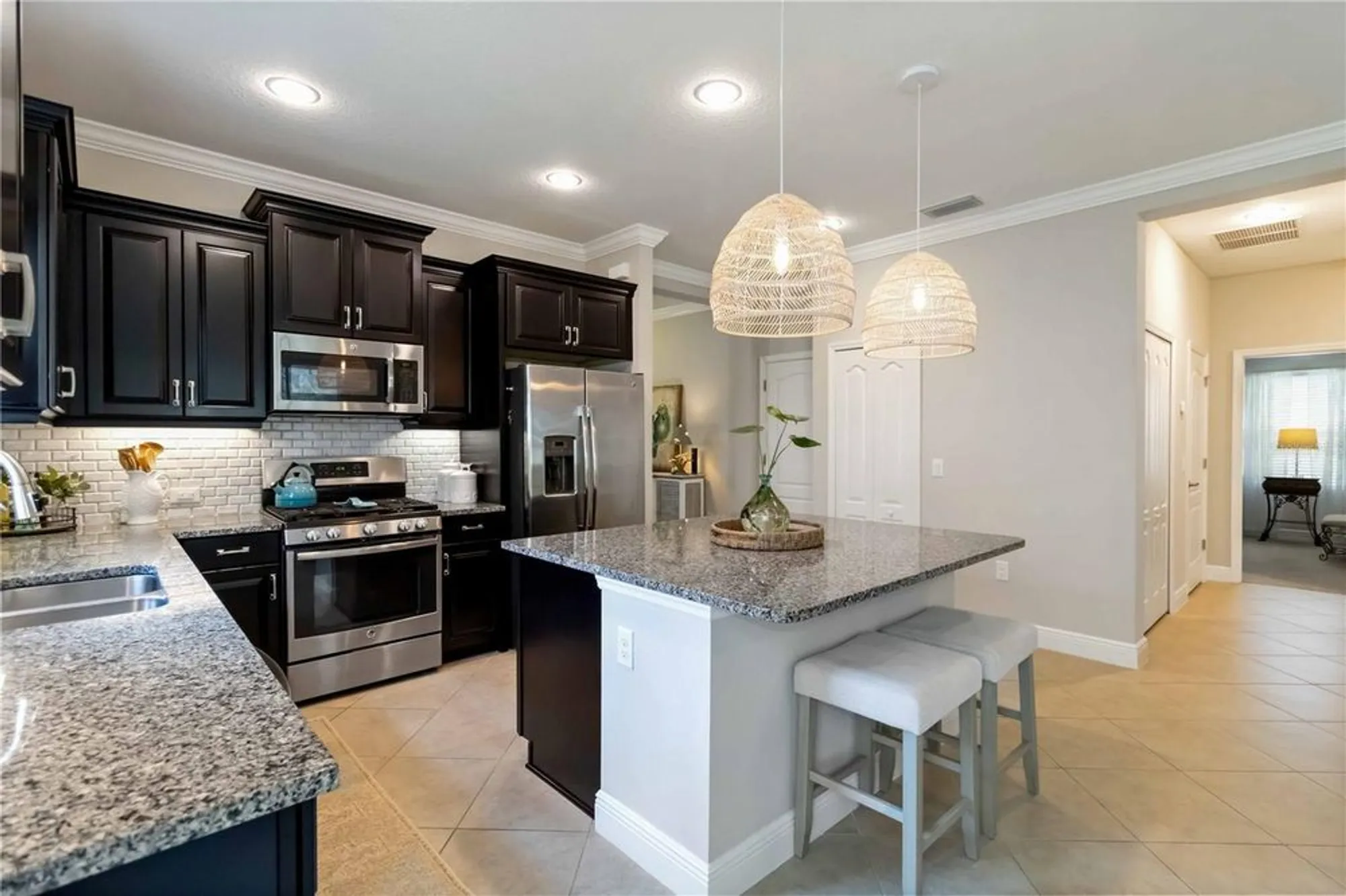 Property Slideshow image 15 of 70 | 12252 stuart dr, Venice, FL, 34293
