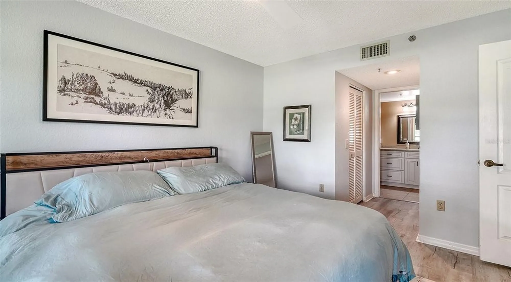 Property Slideshow image 22 of 61 | 6611 stone river rd 103, Bradenton, FL, 34203