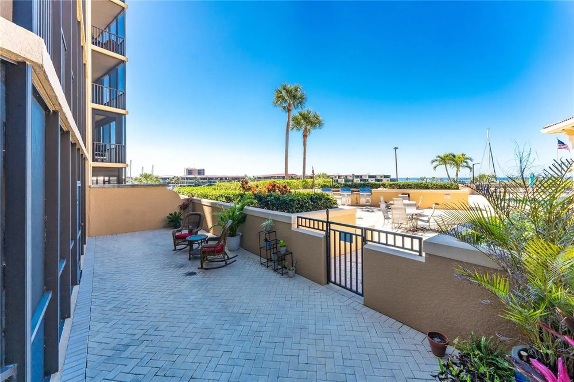 Property Slideshow image 23 of 48 | 3313 sunset key cir 107, Punta Gorda, FL, 33955