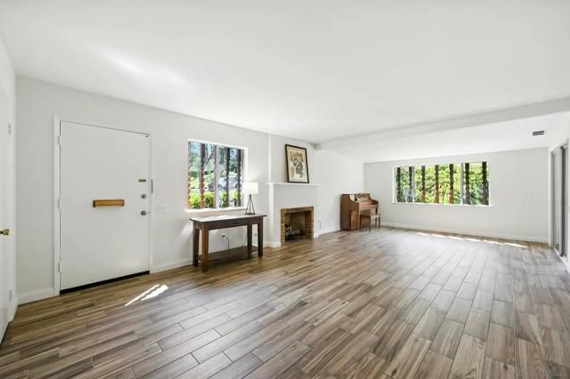 Property Slideshow image 24 of 35 | 16660 roca dr, San Diego, CA, 92128