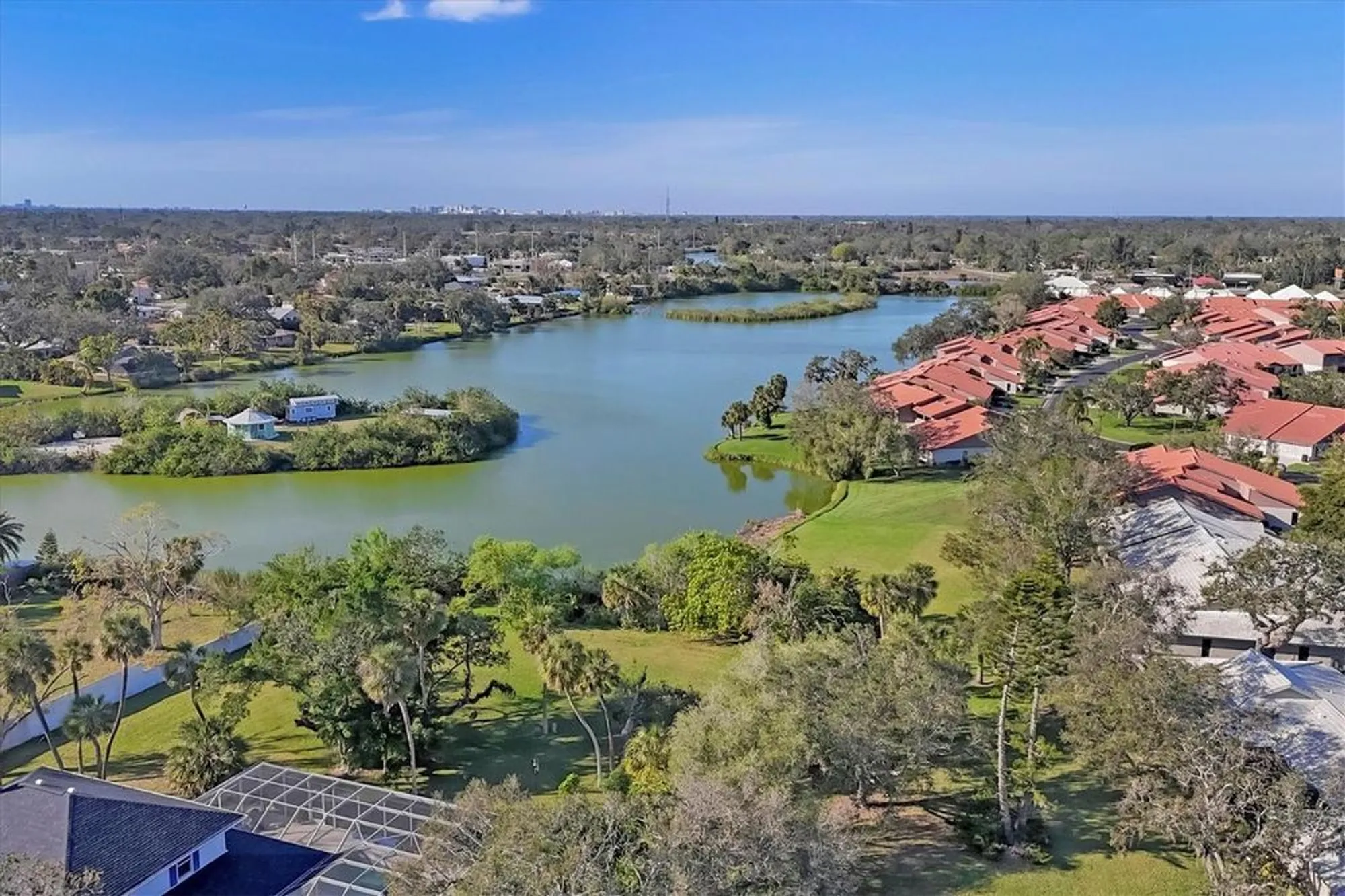 Property Slideshow image 34 of 59 | 3825 wilshire cir 1, Sarasota, FL, 34238