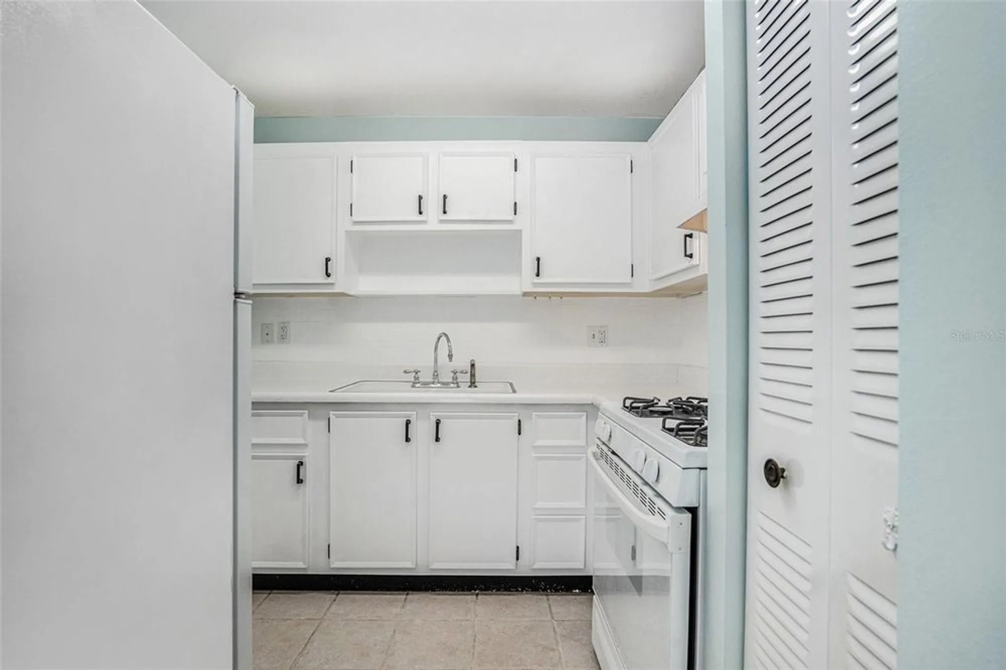 Property Slideshow image 13 of 35 | 5971 terrace park dr n unit 307, St Petersburg, FL, 33709