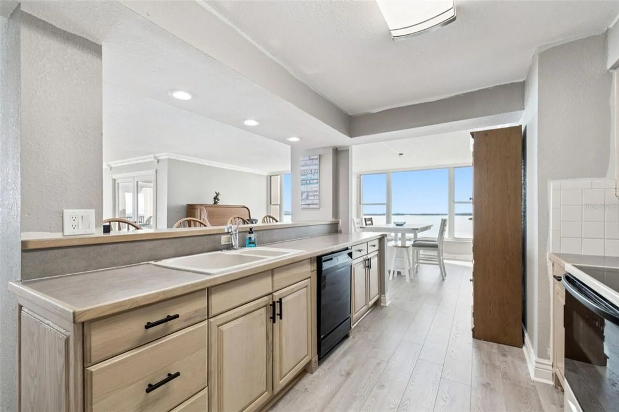 Property Slideshow image 14 of 66 | 634 edgewater dr 844, Dunedin, FL, 34698