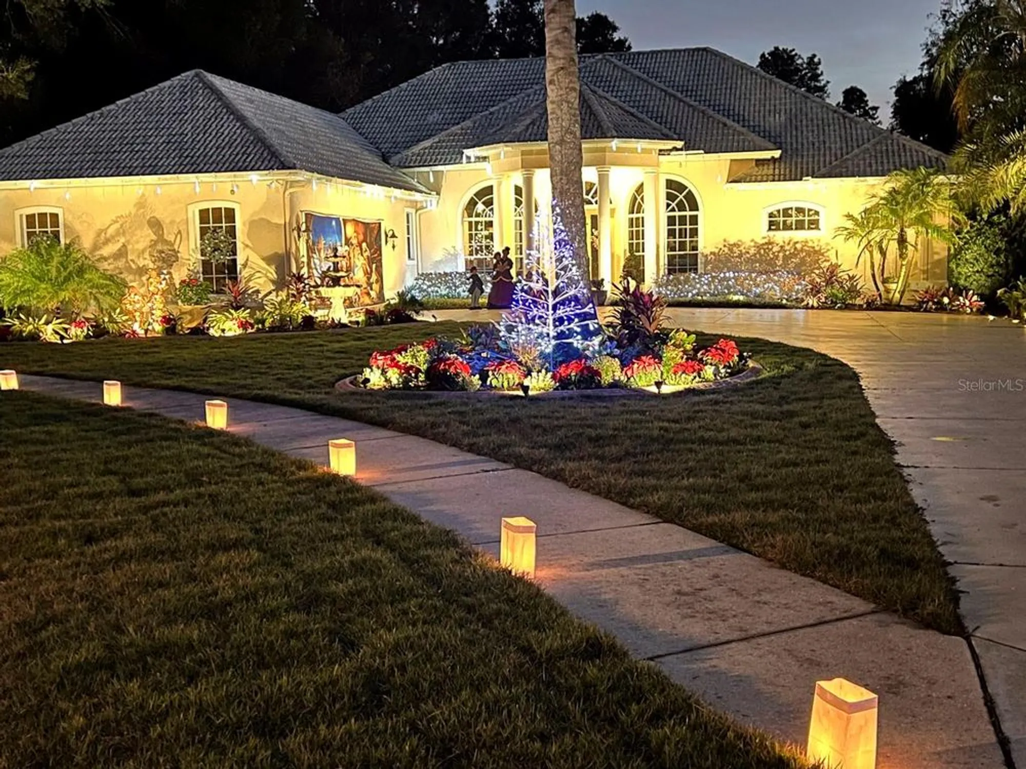 Property Slideshow image 5 of 64 | 5061 greenbriar trl, Mount Dora, FL, 32757