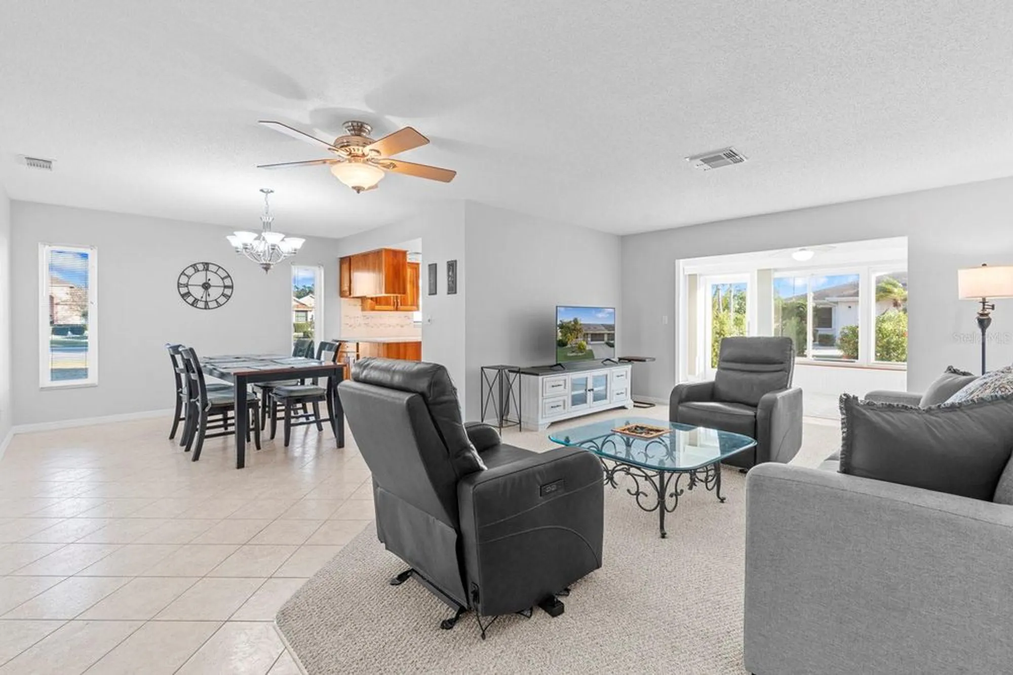 Property Slideshow image 14 of 43 | 302 stroll ln, Sun City Center, FL, 33573