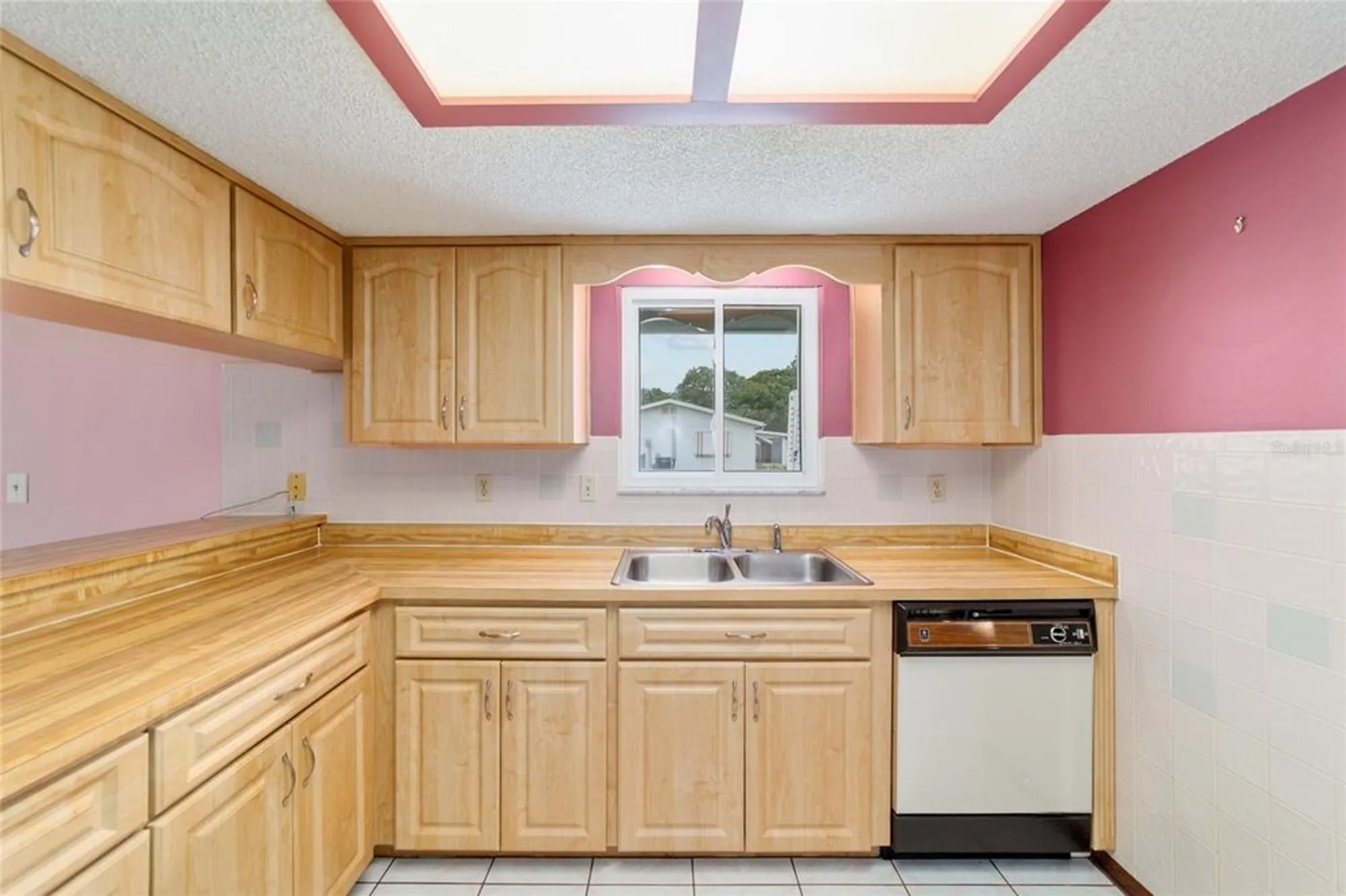 Property Slideshow image 22 of 62 | 9841 sw 102nd pl, Ocala, FL, 34481