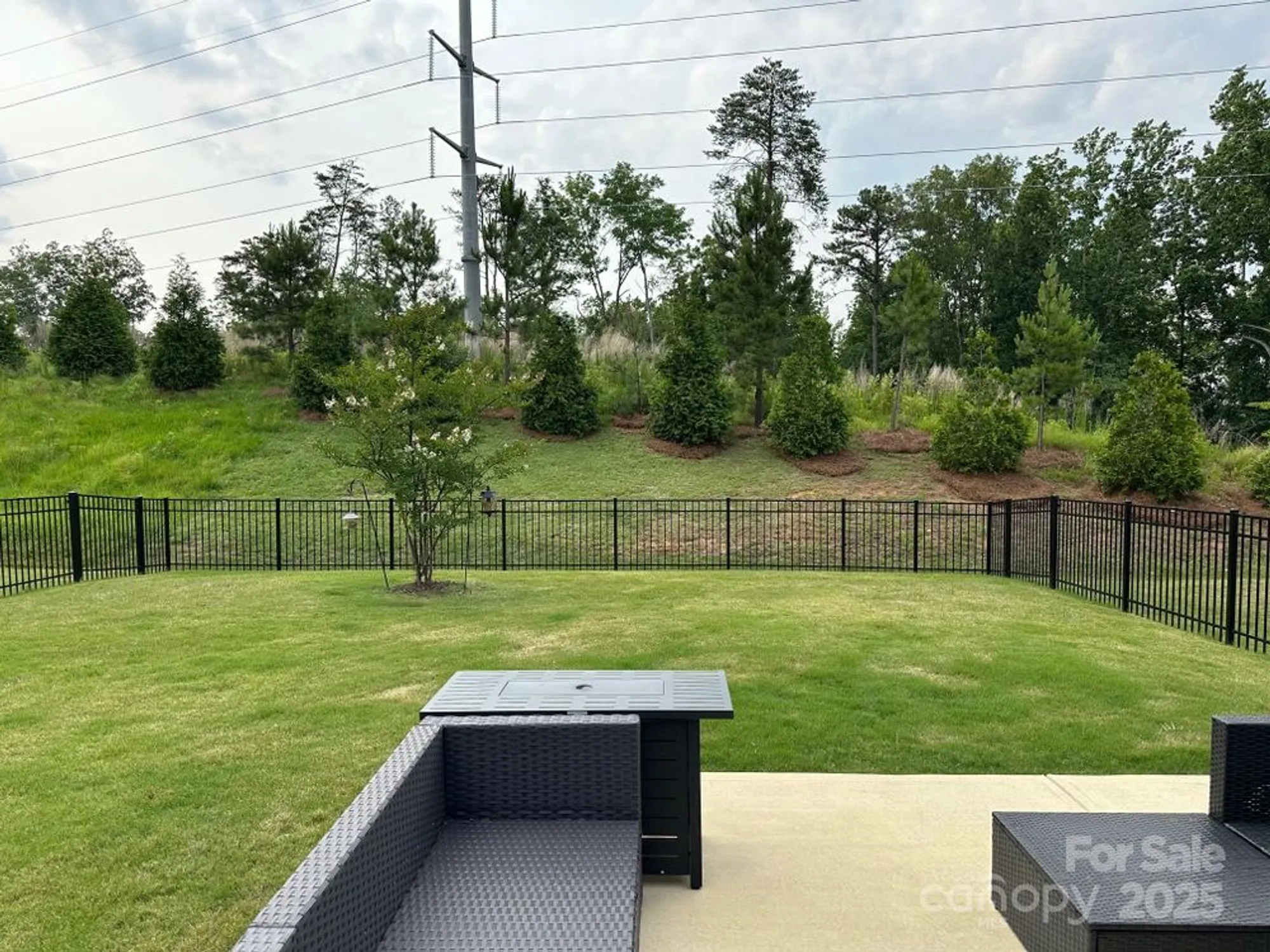 Property Slideshow image 34 of 46 | 12417 old iron ln, Charlotte, NC, 28215