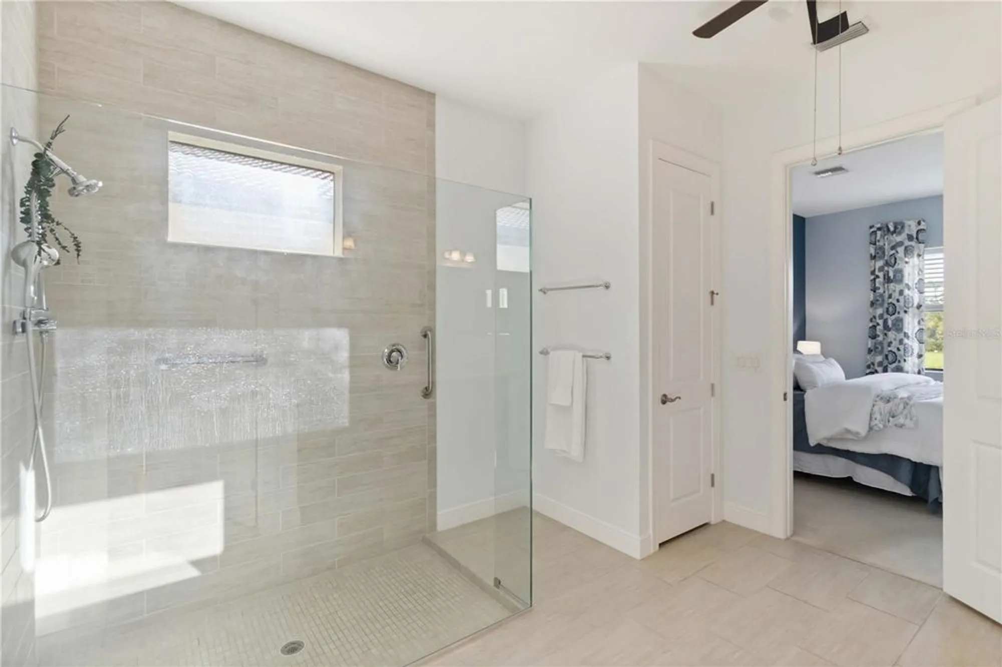 Property Slideshow image 19 of 75 | 10618 corkwood ct, Venice, FL, 34293