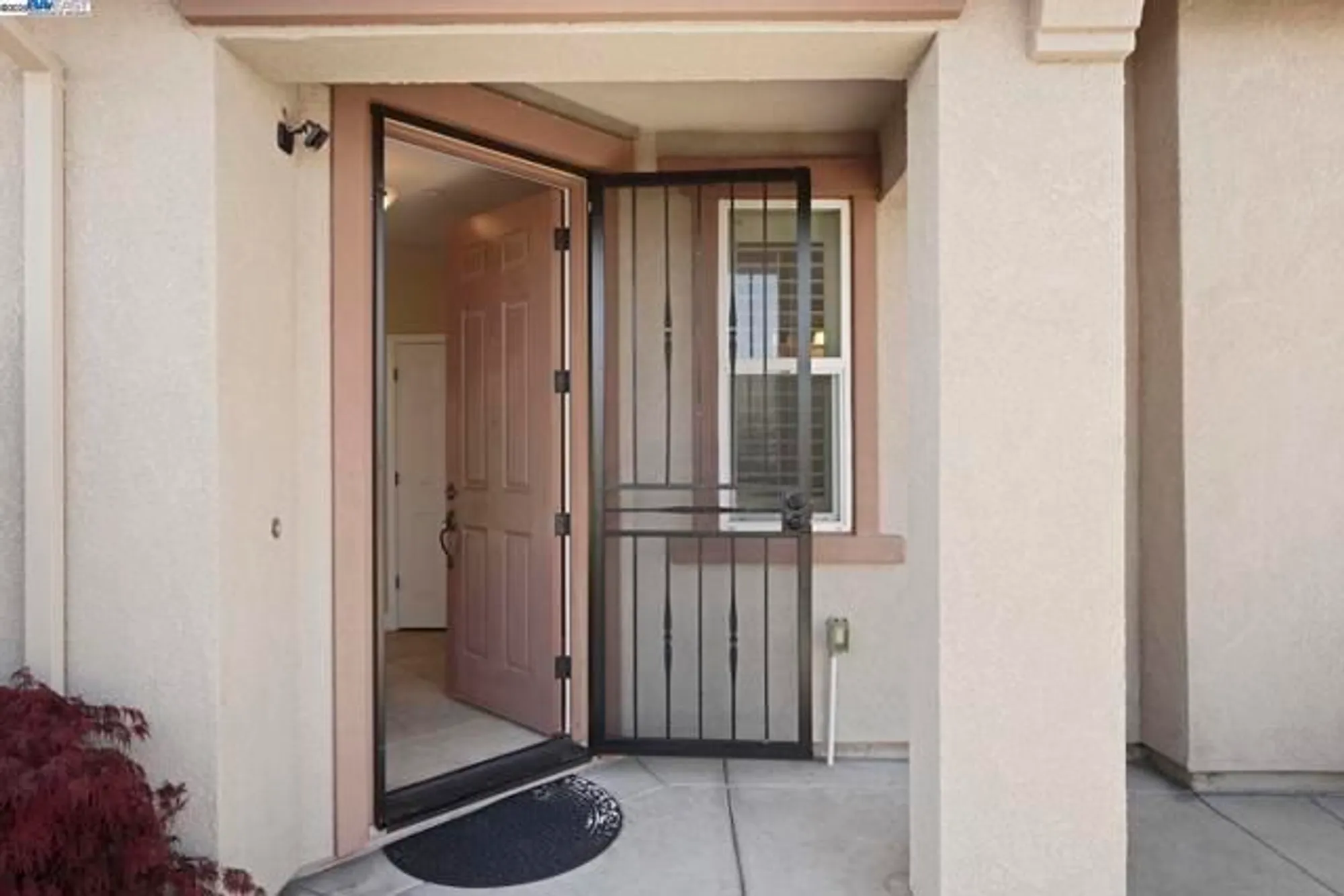 Property Slideshow image 9 of 54 | 2961 clear point way, Manteca, CA, 95336