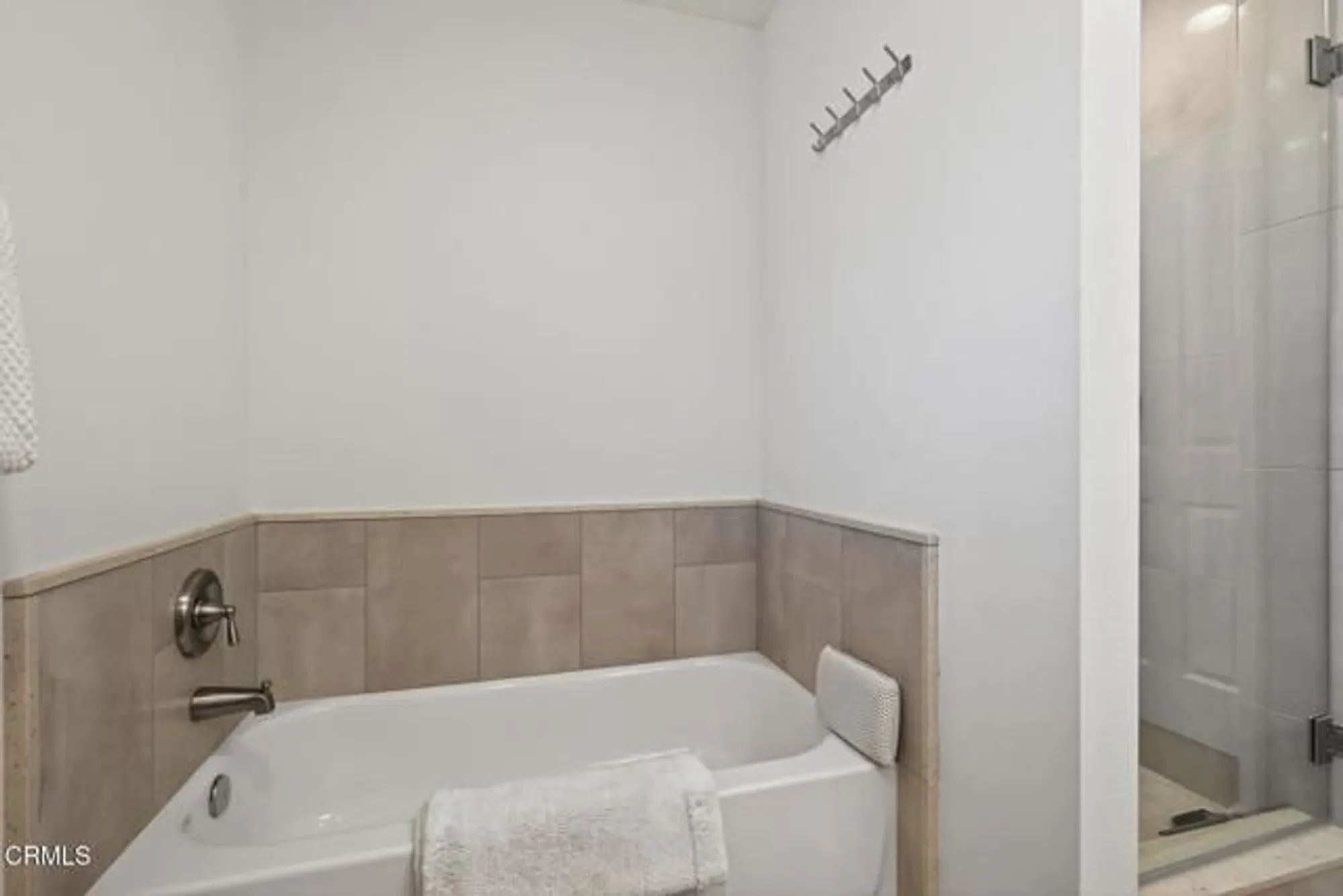 Property Slideshow image 29 of 61 | 6464 san como ln, Camarillo, CA, 93012