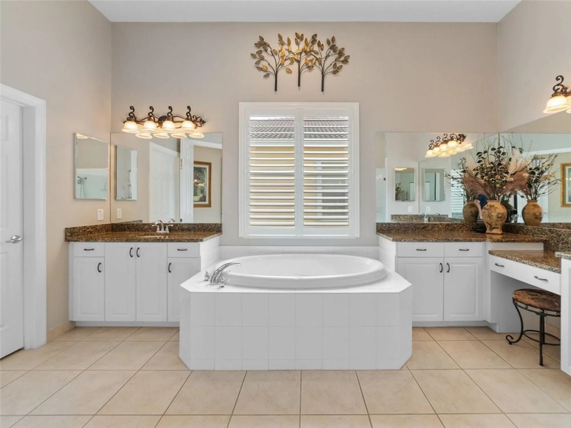 Property Slideshow image 27 of 62 | 5024 ruby flats dr, Wimauma, FL, 33598