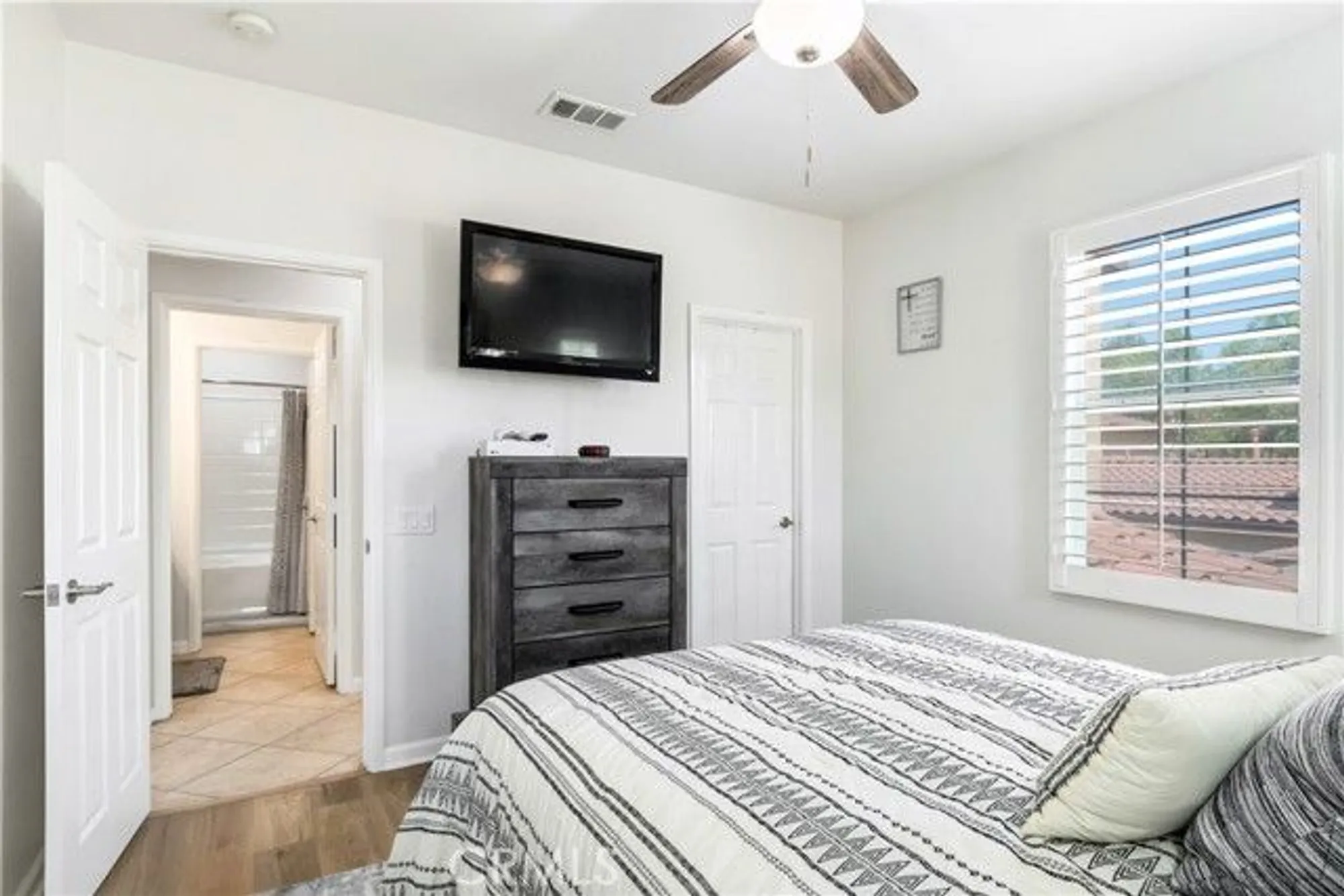Property Slideshow image 11 of 38 | 4313 owens st unit 102, Corona, CA, 92883