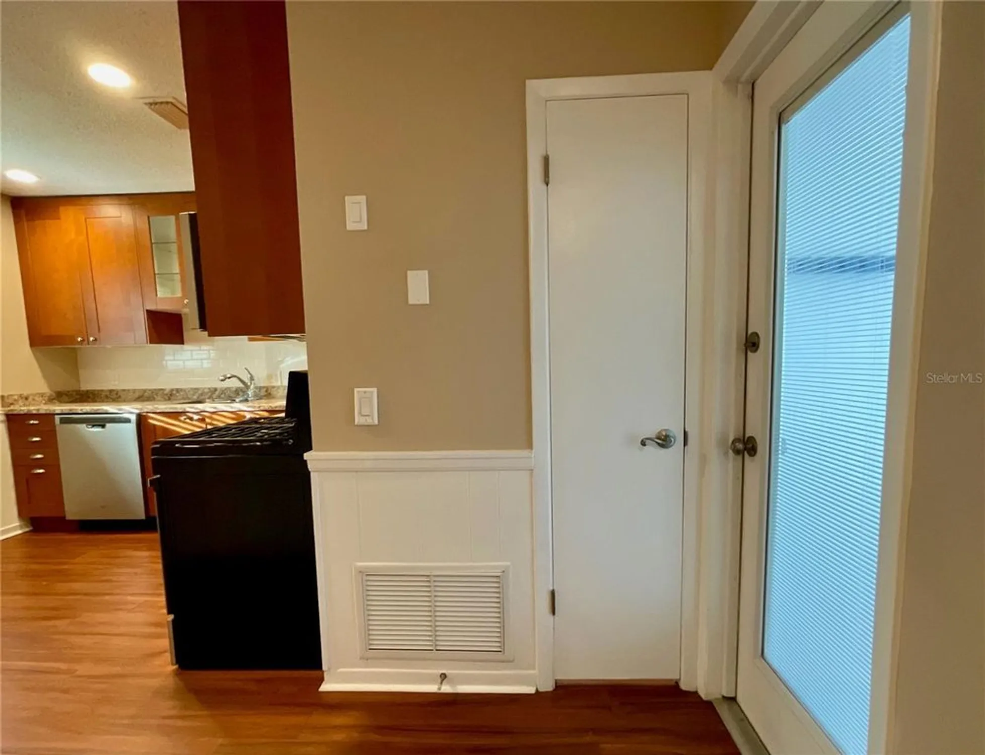 Property Slideshow image 6 of 23 | 10004 tulip st, Pinellas Park, FL, 33782