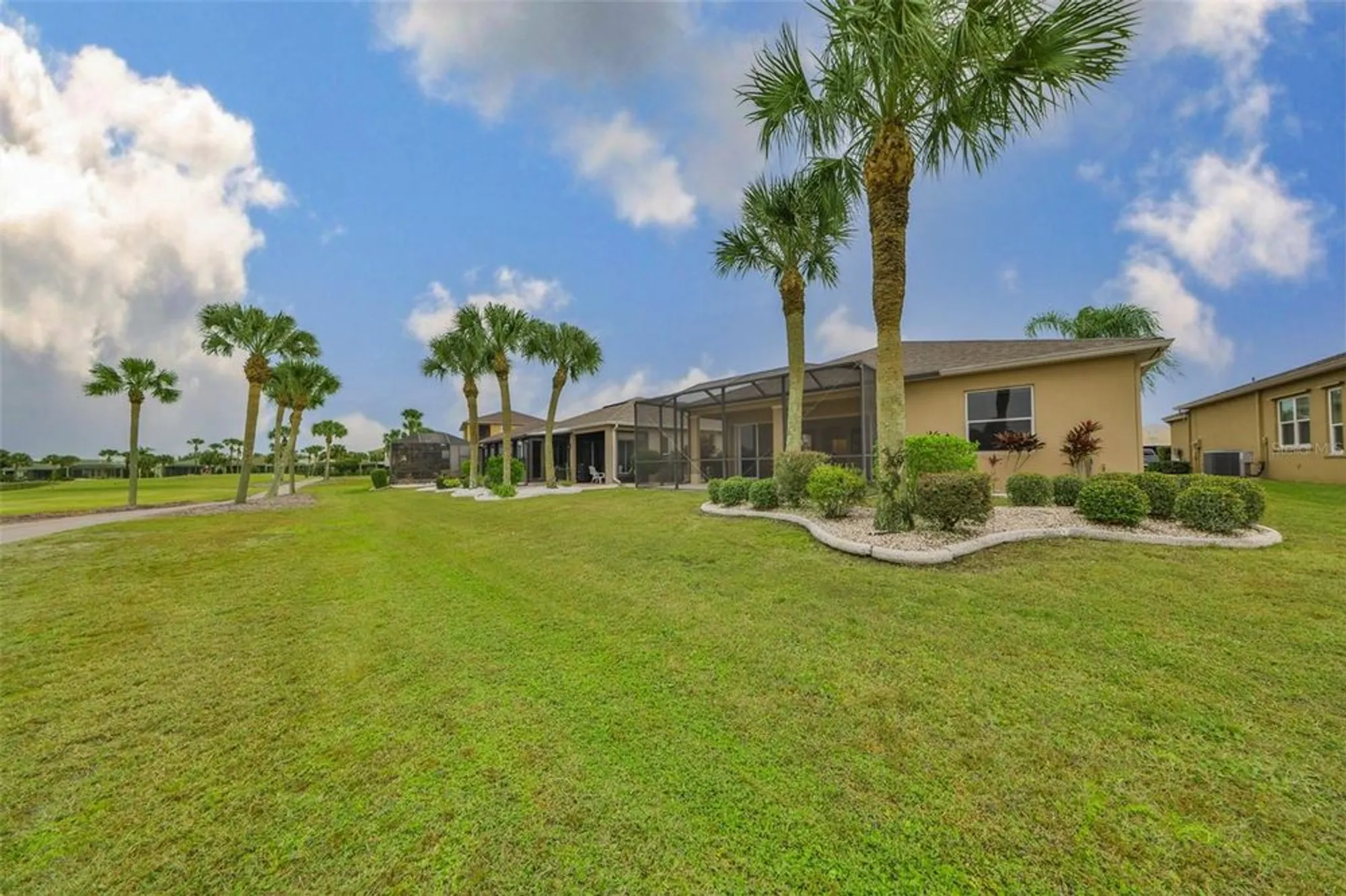 Property Slideshow image 33 of 41 | 1043 regal manor way, Sun City Center, FL, 33573