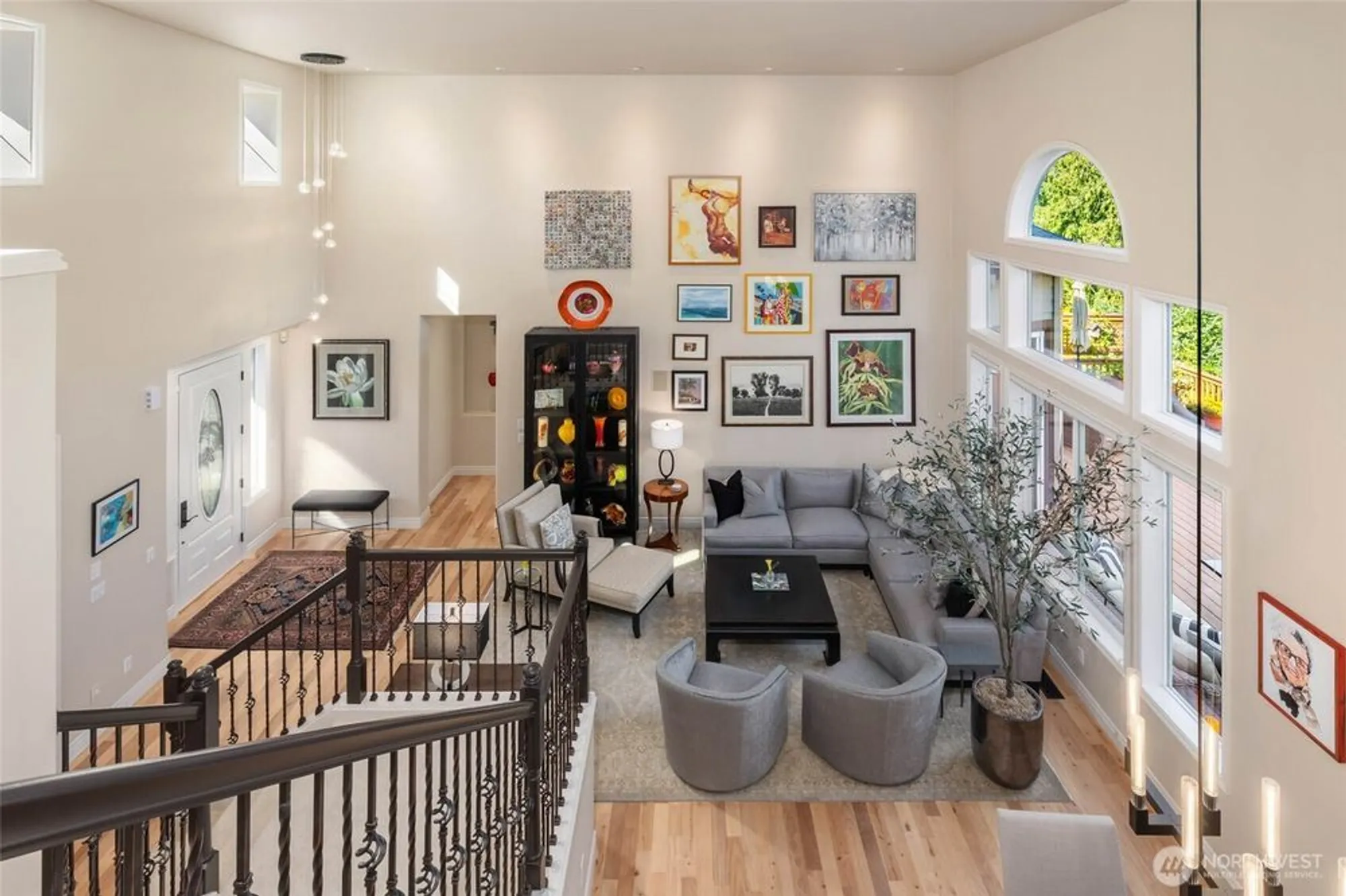 Property Slideshow image 28 of 38 | 12438 243rd pl, Redmond, WA, 98053