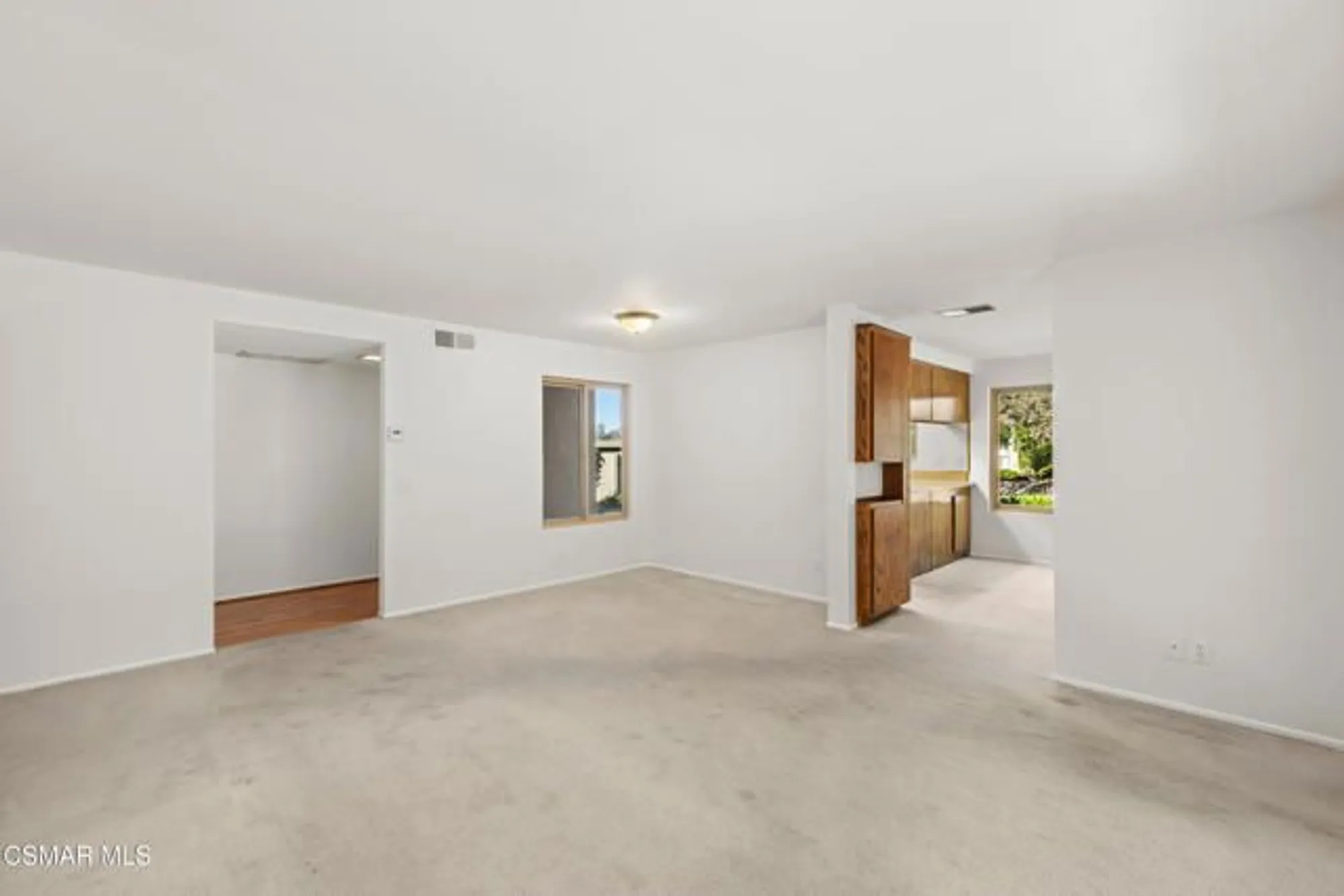 Property Slideshow image 8 of 62 | 224 oakleaf dr 105, Thousand Oaks, CA, 91360