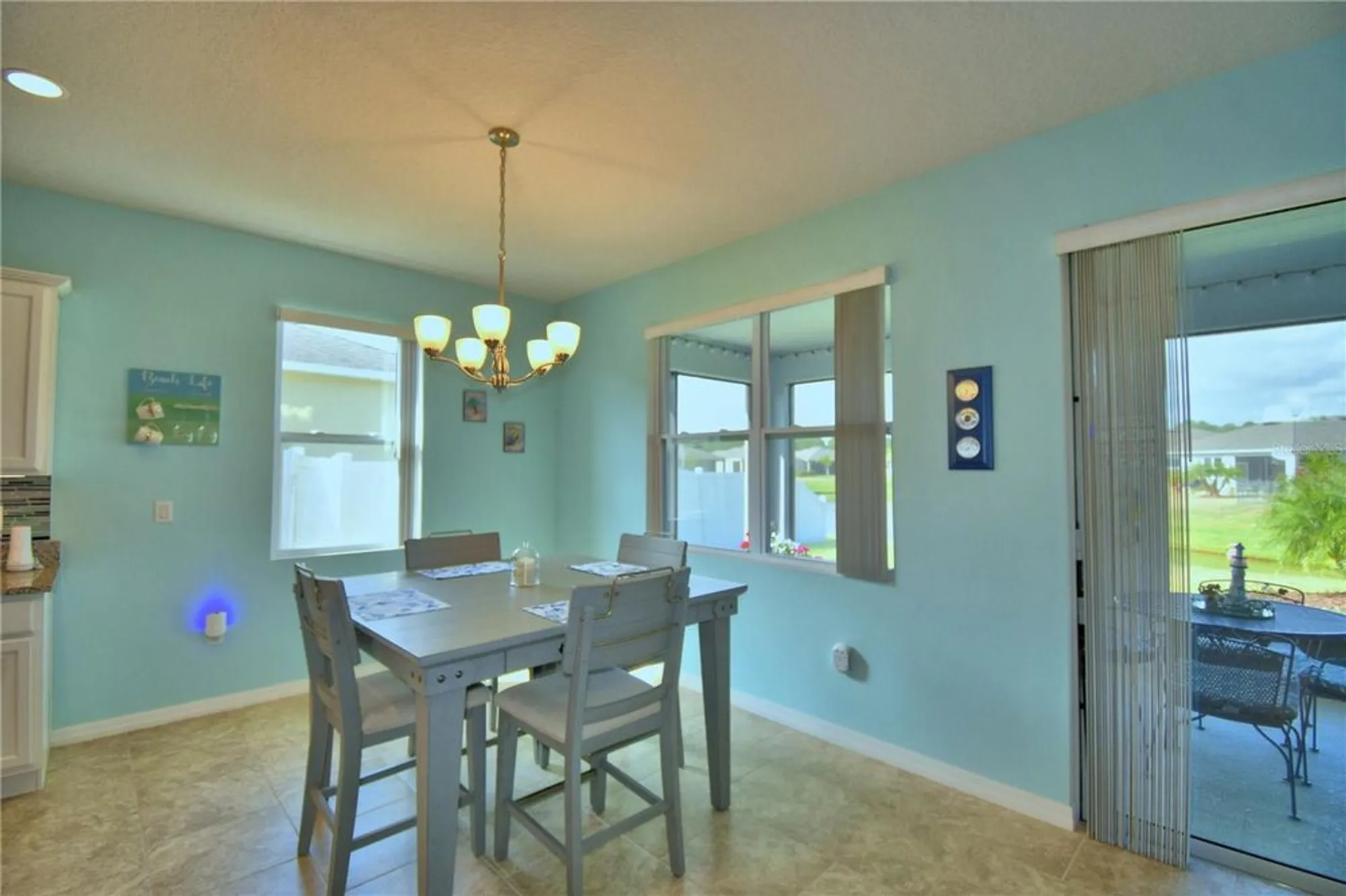 Property Slideshow image 12 of 55 | 2577 canyon crest dr, Lakeland, FL, 33811