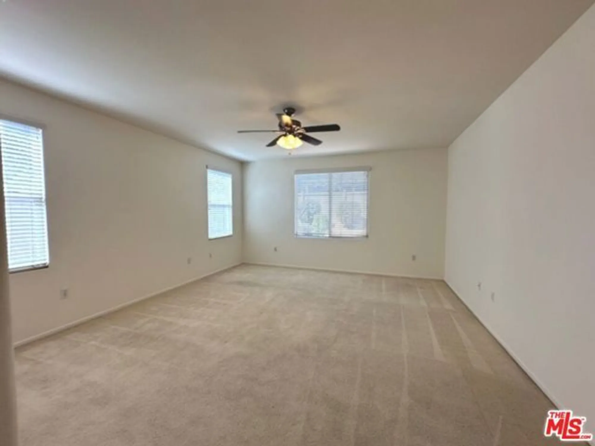 Property Slideshow image 16 of 34 | 193 kettle crk, Beaumont, CA, 92223