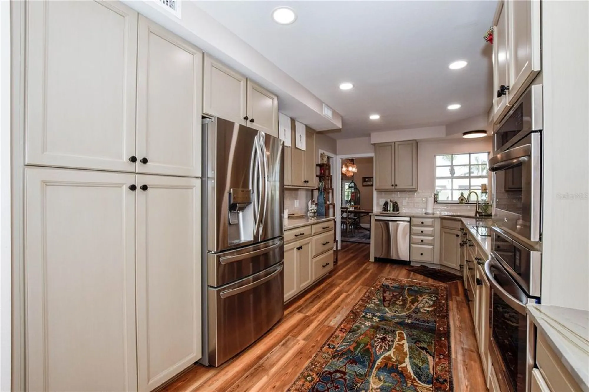 Property Slideshow image 13 of 66 | 404 cardiff rd 17, Venice, FL, 34293