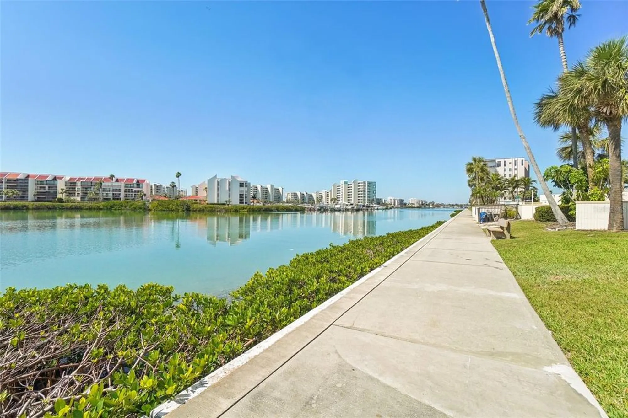 Property Slideshow image 47 of 53 | 7400 sun island dr 712, South Pasadena, FL, 33707