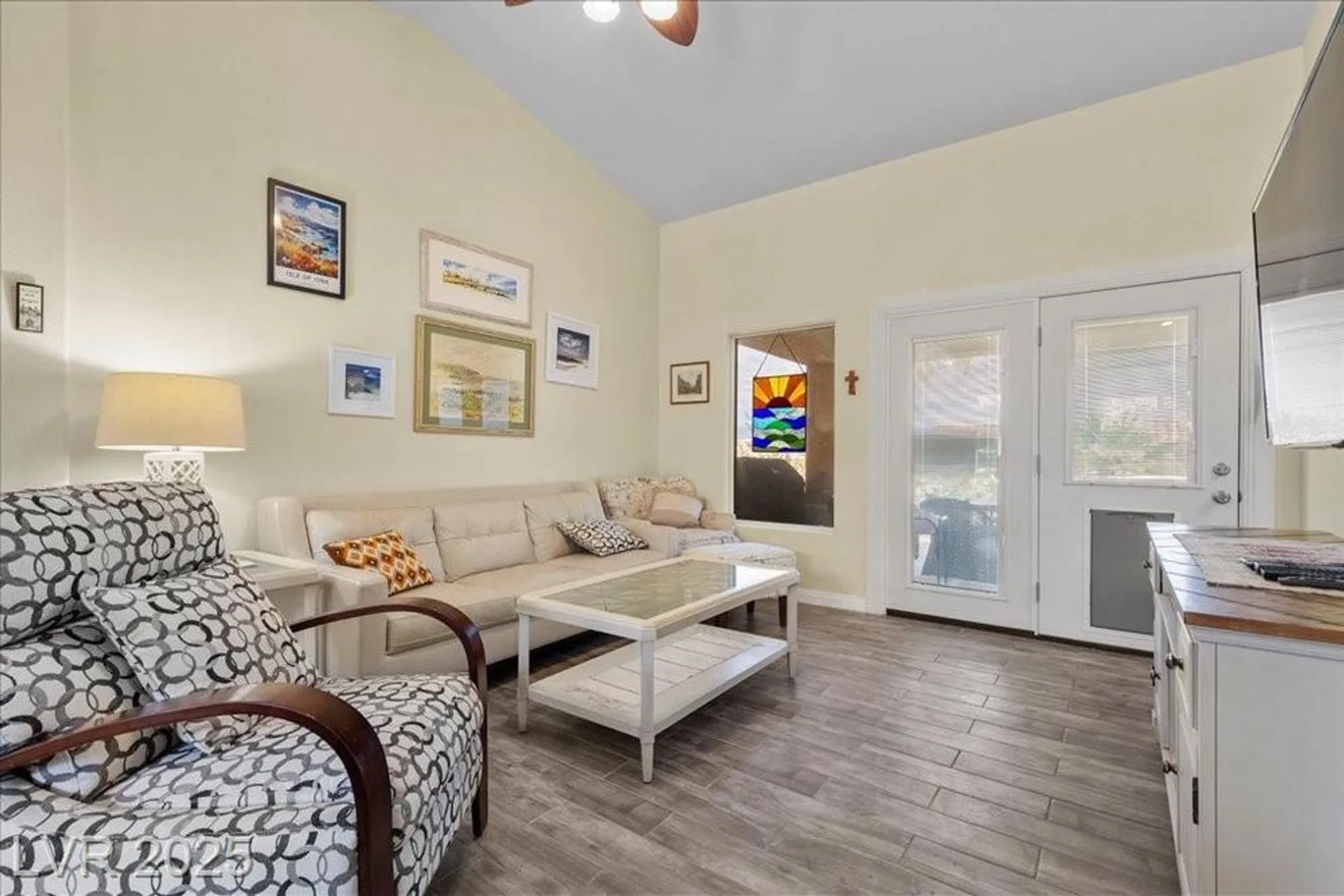 Property Slideshow image 9 of 49 | 2908 laverton dr, Las Vegas, NV, 89134