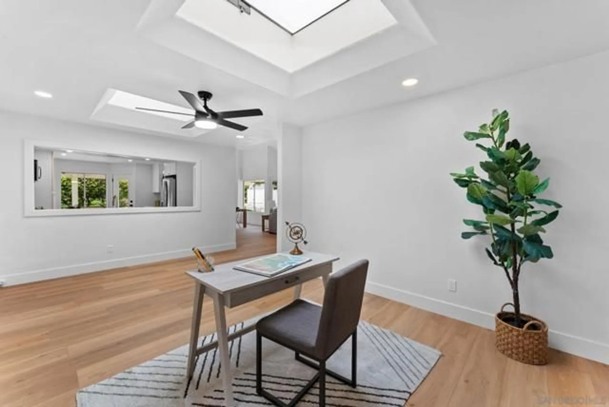 Property Slideshow image 13 of 24 | 4695 adra way, Oceanside, CA, 92056