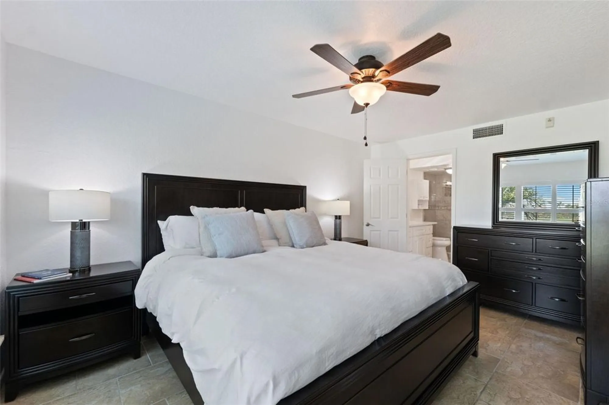 Property Slideshow image 17 of 49 | 6210 sun blvd apt 206, Saint Petersburg, FL, 33715