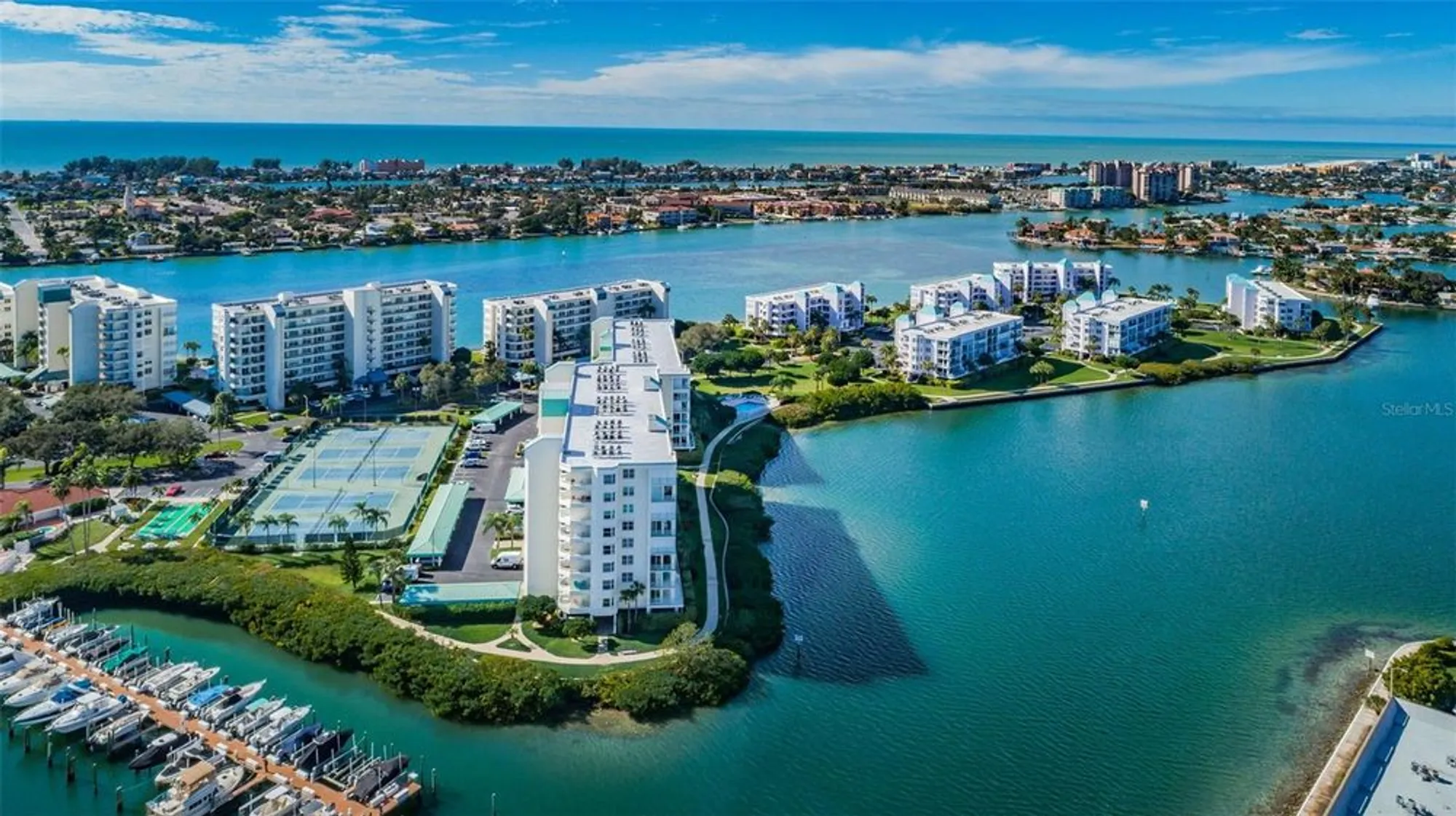 Property Slideshow image 10 of 66 | 7400 sun island dr 806, South Pasadena, FL, 33707