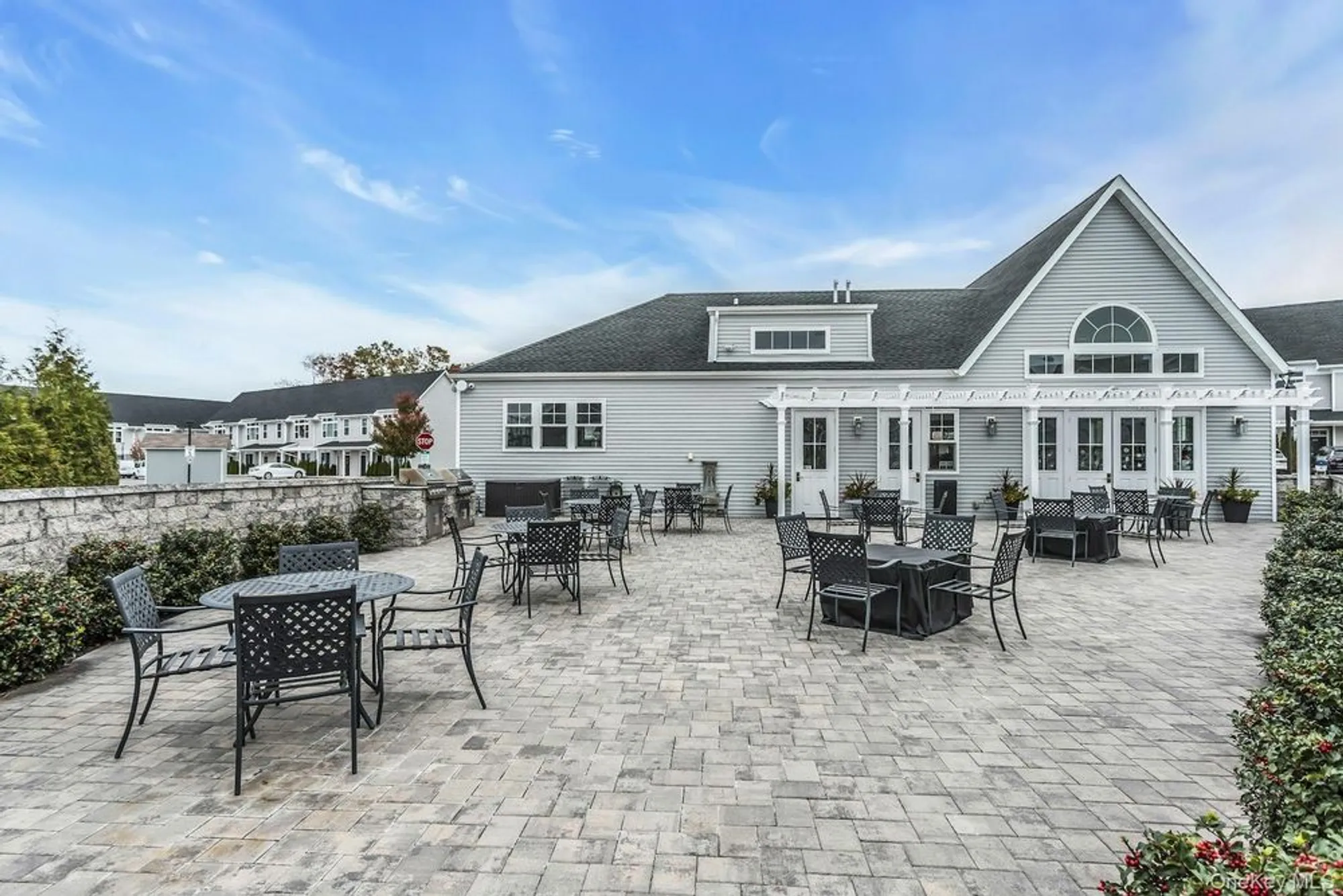 Property Slideshow image 14 of 19 | 512 breton way, Glen Cove, NY, 11542
