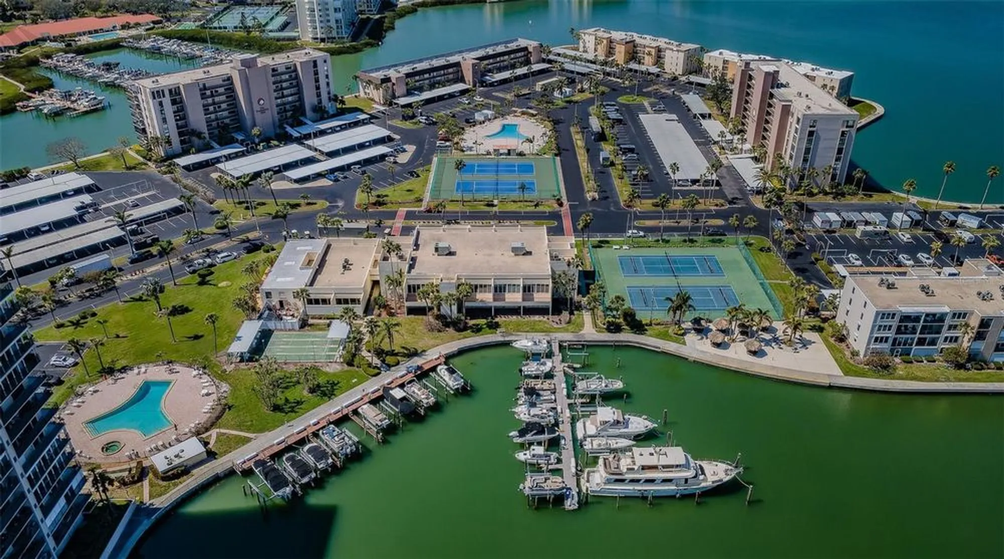 Property Slideshow image 55 of 90 | 7420 bay island dr 171, South Pasadena, FL, 33707