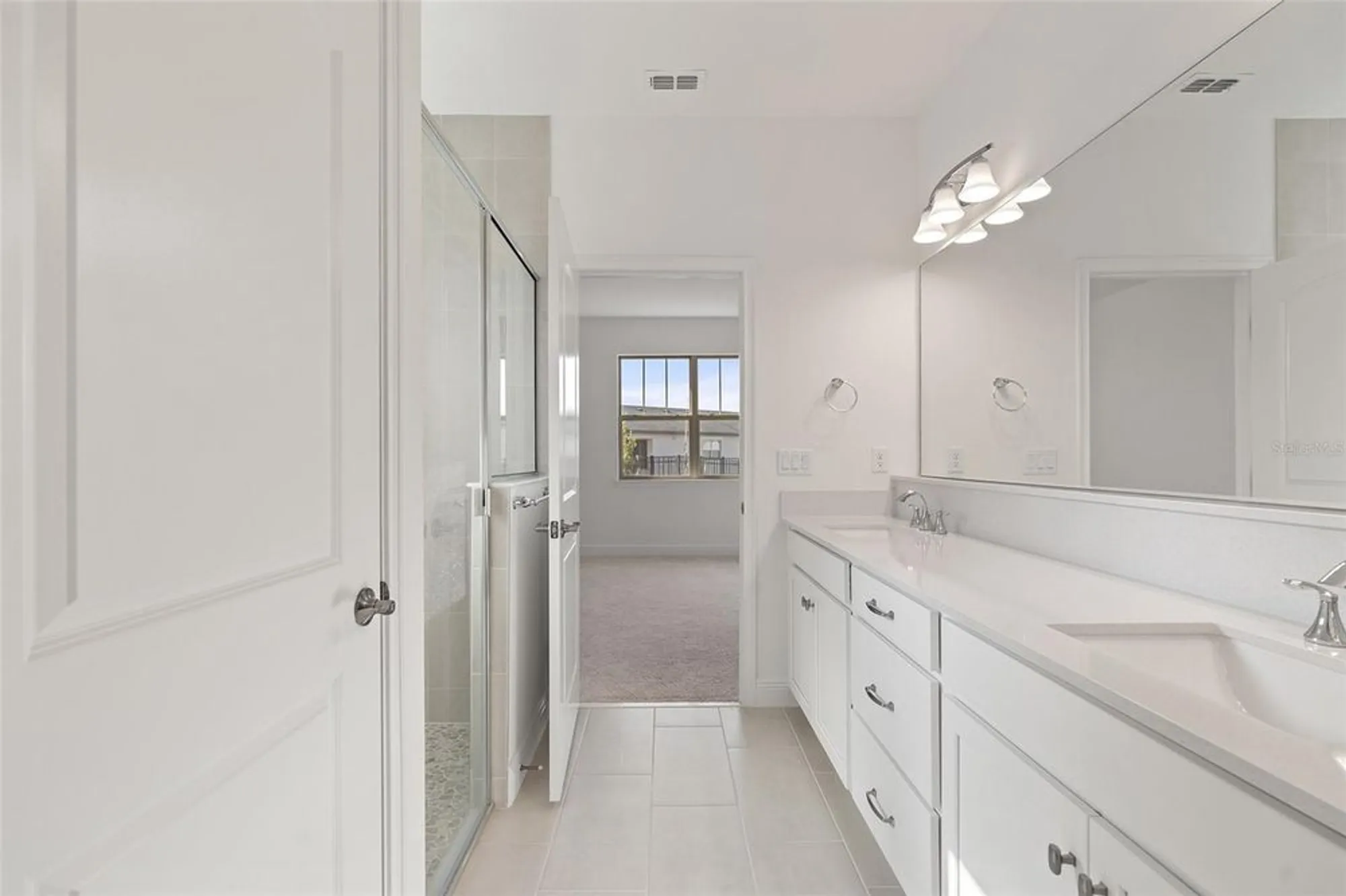 Property Slideshow image 14 of 44 | 3168 songbird cir, Harmony, FL, 34773