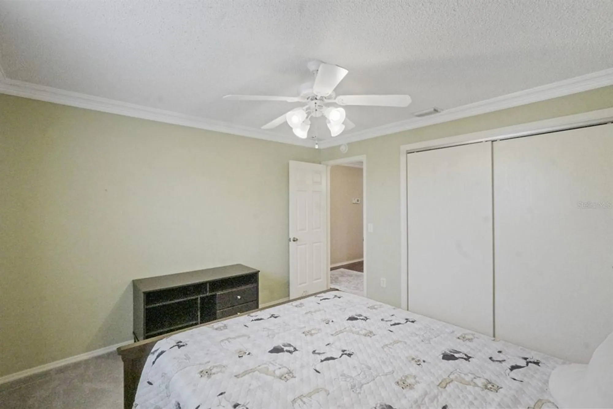 Property Slideshow image 24 of 32 | 17423 se 77th helmsdale ct, The Villages, FL, 32162