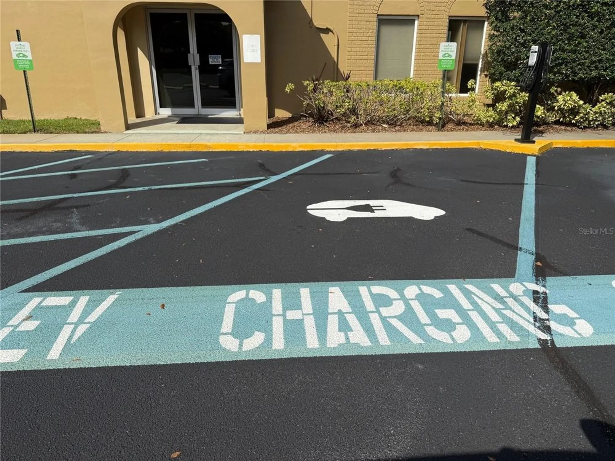 Property Slideshow image 45 of 46 | 2222 norwegian dr apt 48, Clearwater, FL, 33763