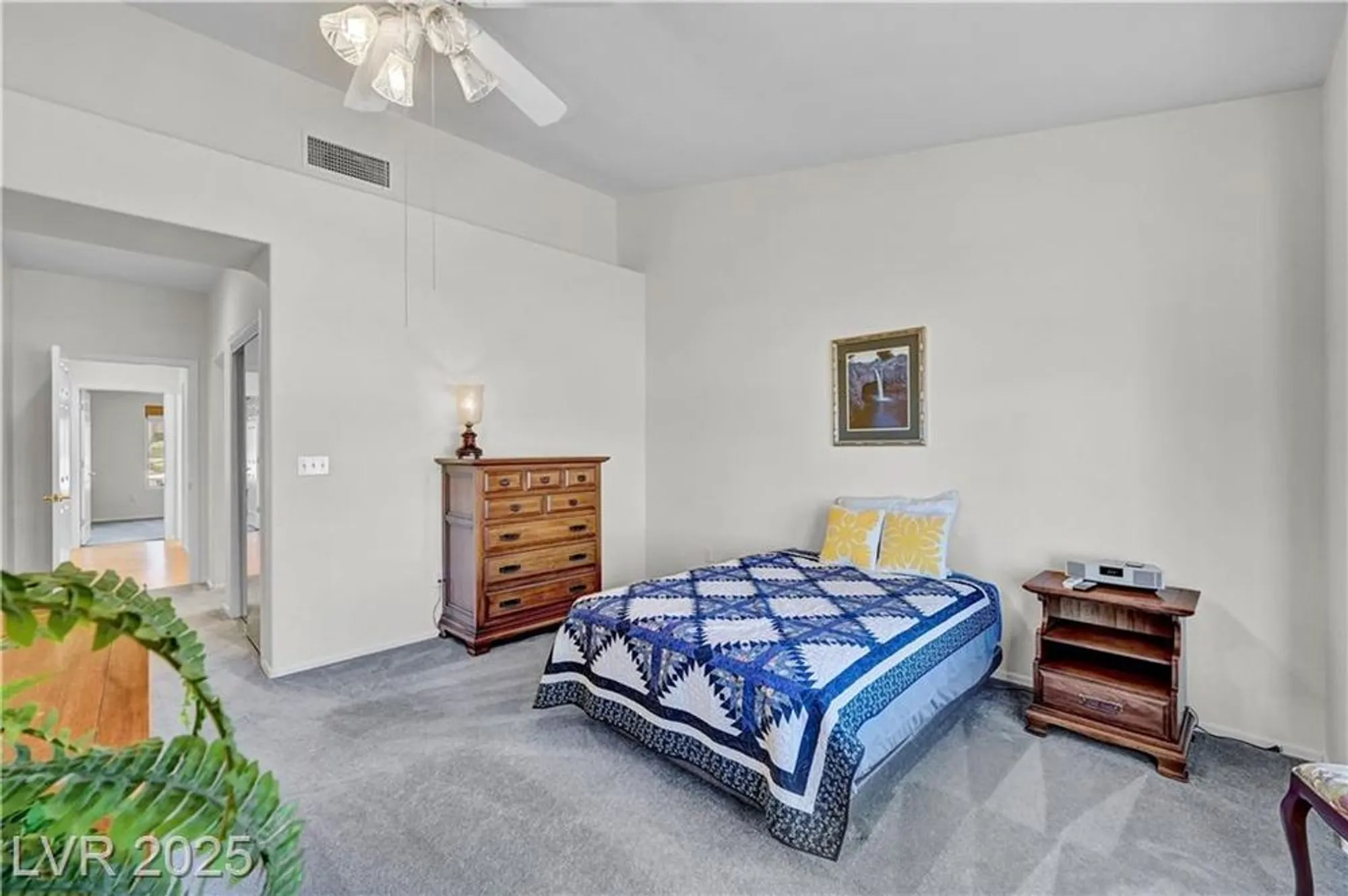 Property Slideshow image 34 of 78 | 10020 villa ridge dr, Las Vegas, NV, 89134