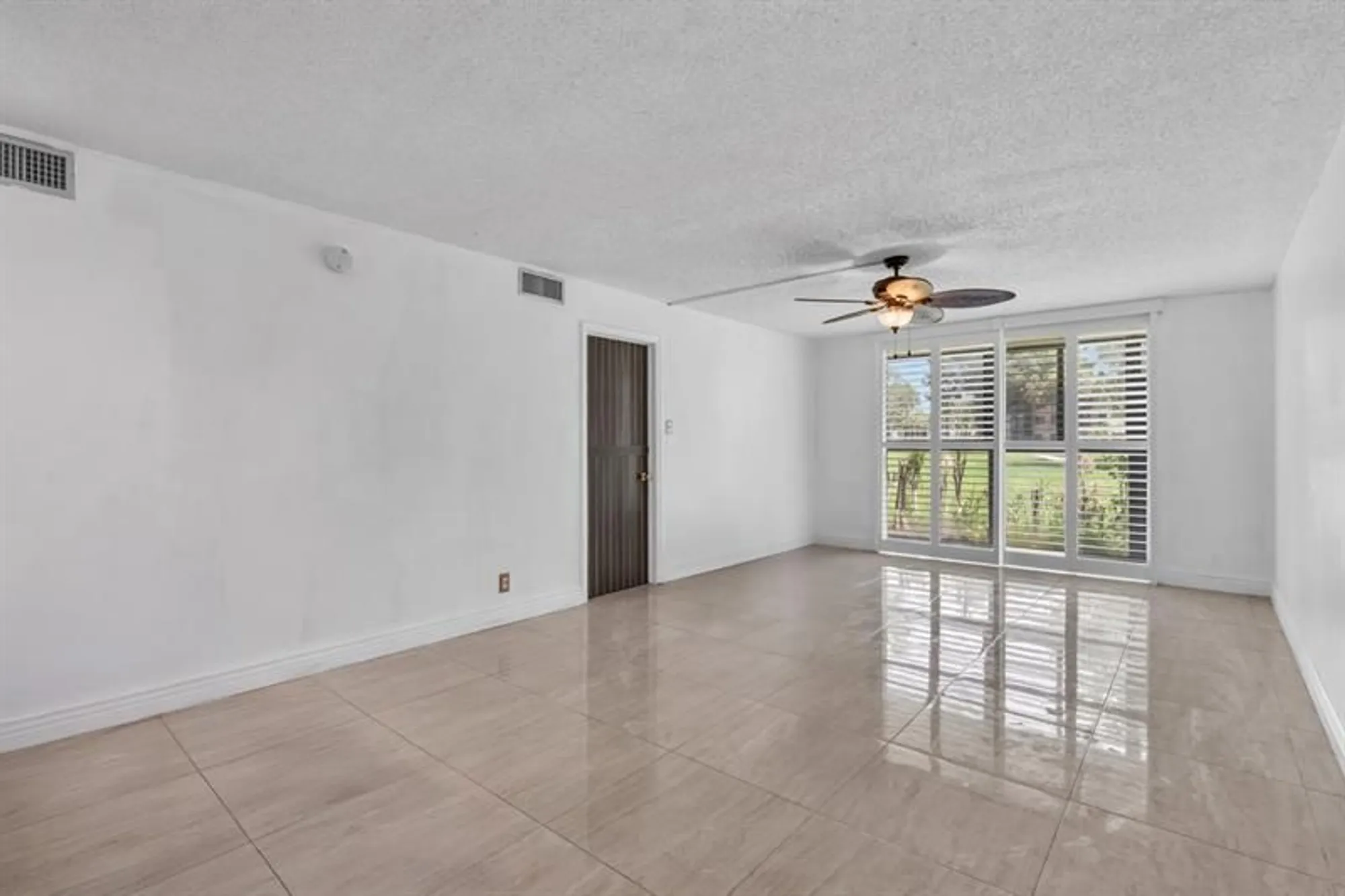Property Slideshow image 21 of 50 | 8941 s hollybrook blvd apt 104, Pembroke Pines, FL, 33025