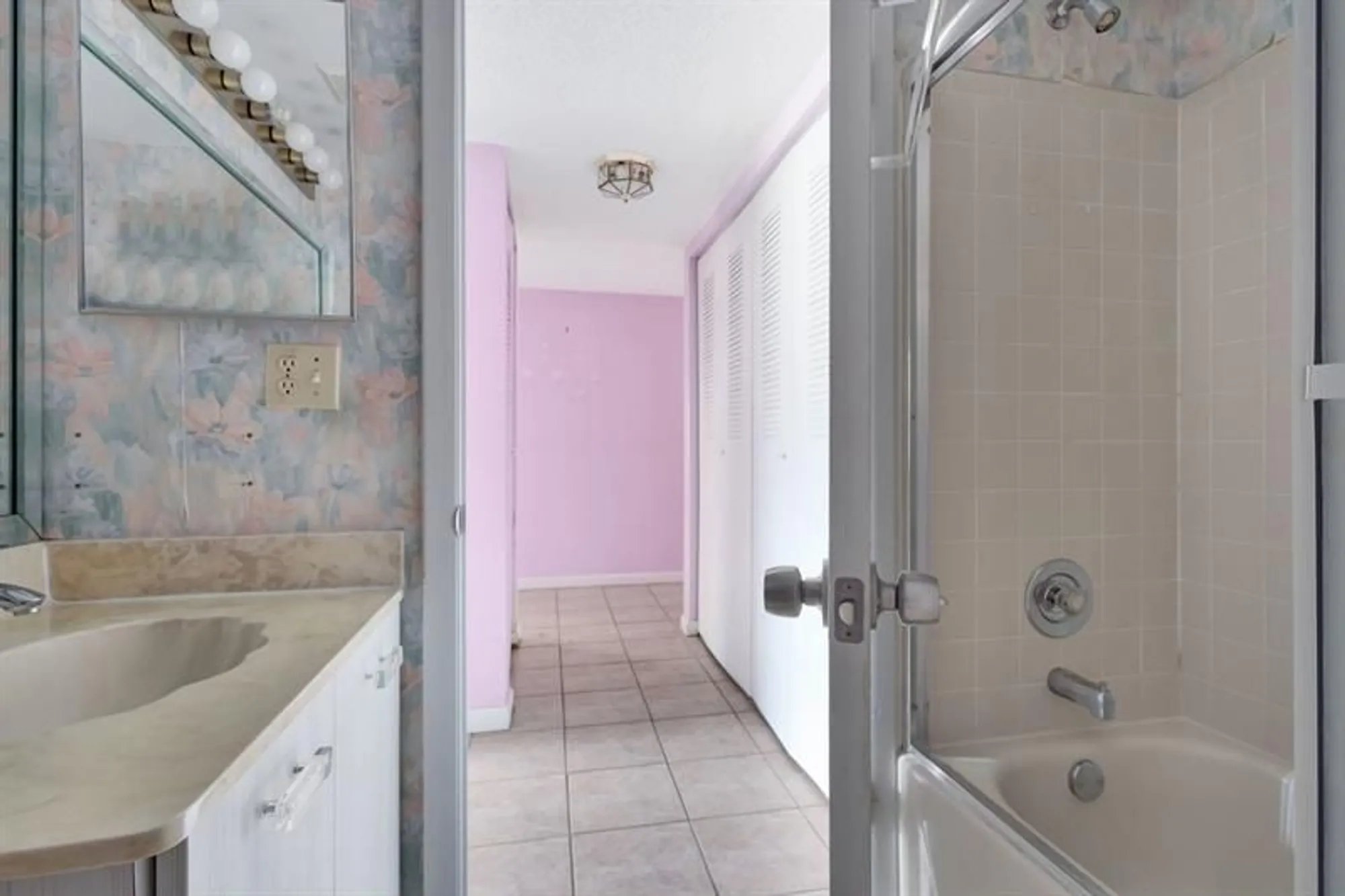 Property Slideshow image 15 of 45 | 7650 tahiti ln 102, Lake Worth, FL, 33467