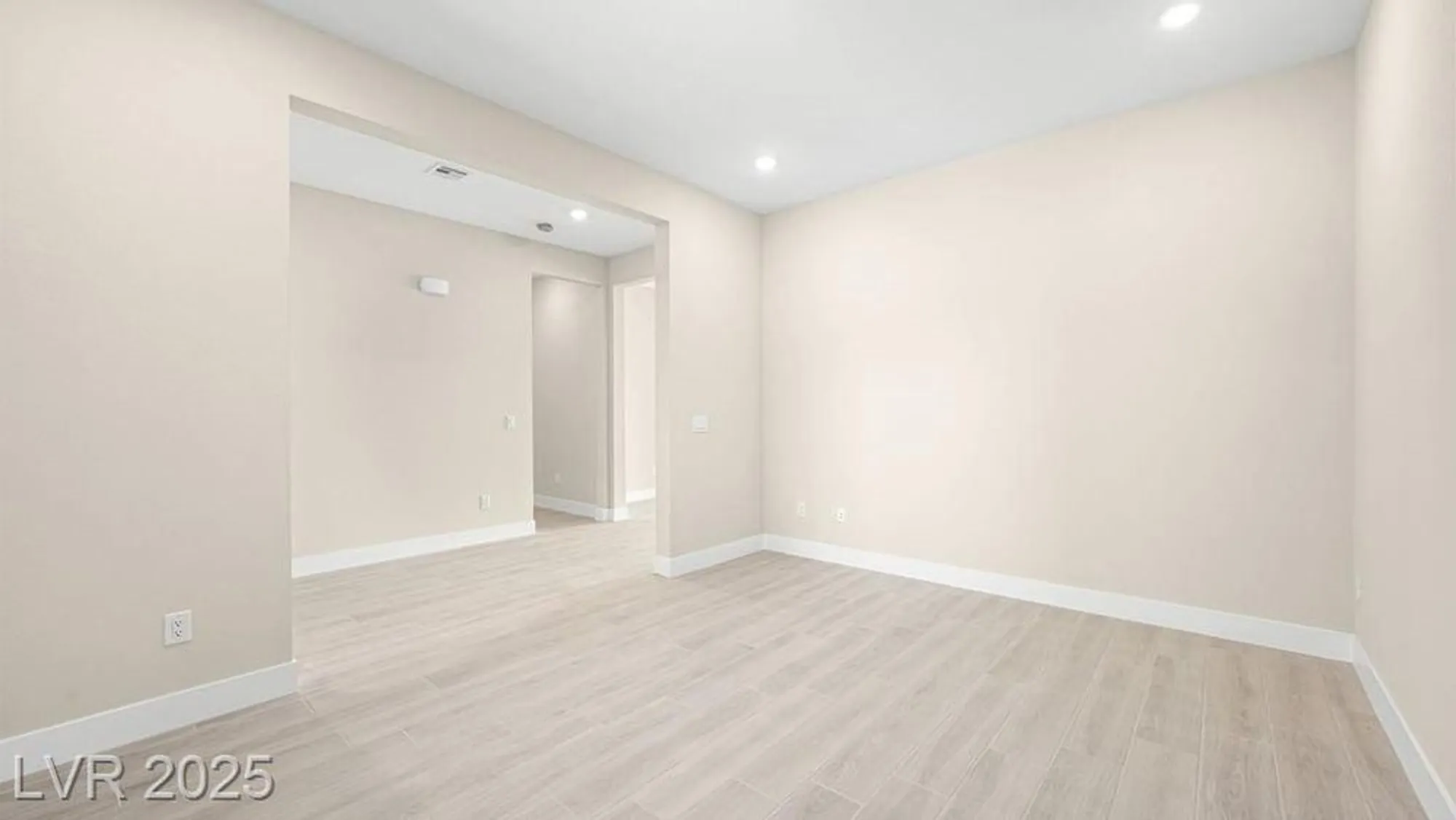 Property Slideshow image 17 of 48 | 237 paraggi bay dr, Henderson, NV, 89011