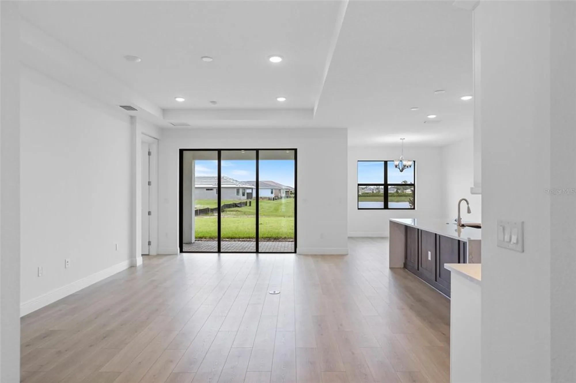 Property Slideshow image 16 of 55 | 18373 rockport pl, Lakewood Ranch, FL, 34211