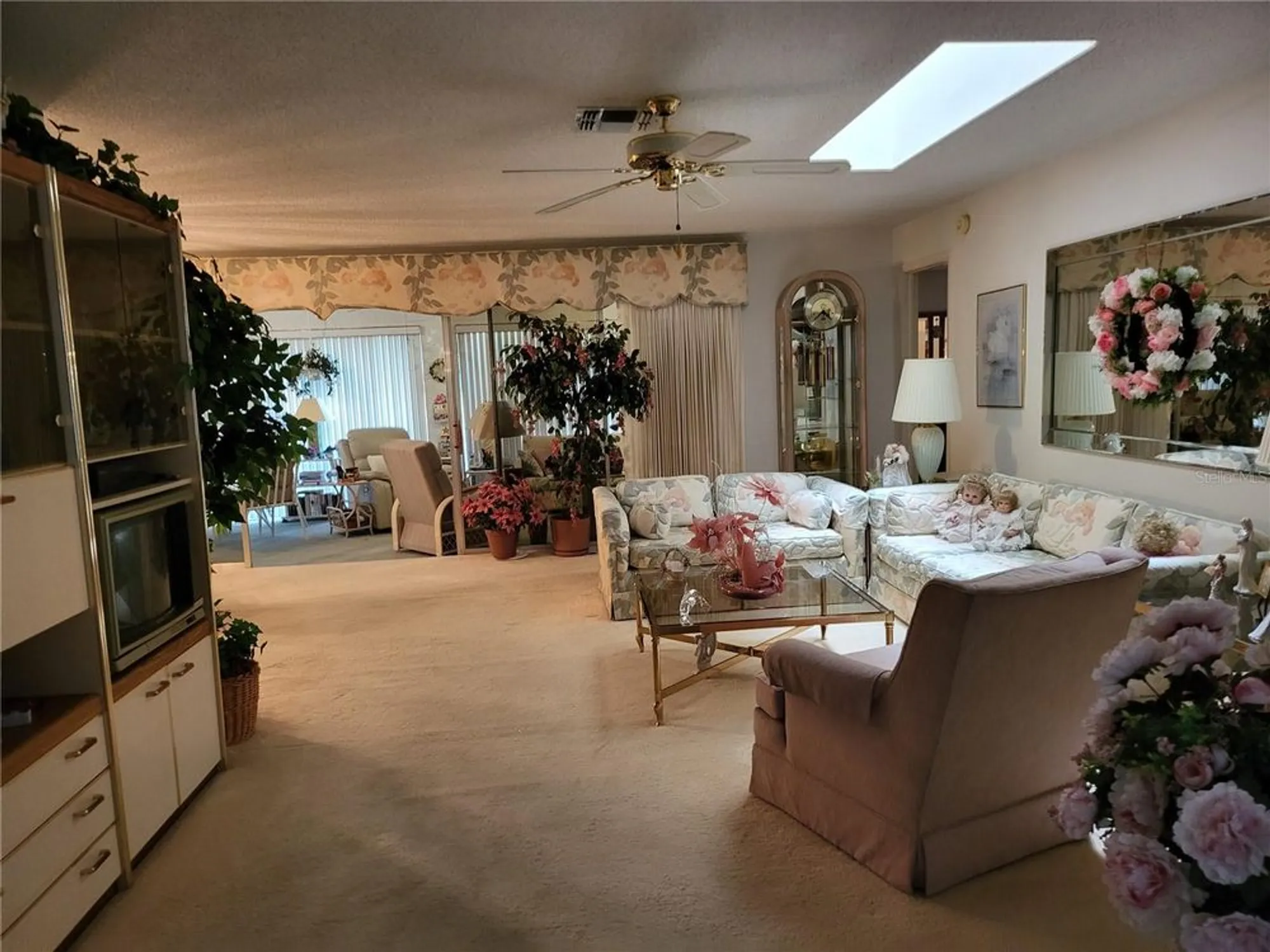 Property Slideshow image 2 of 15 | 2687 royal ridge dr, Spring Hill, FL, 34606