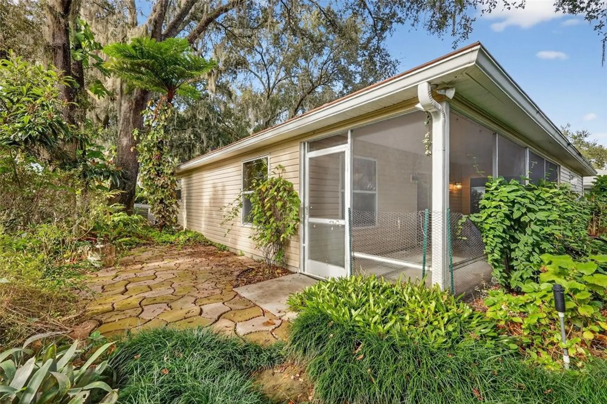 Property Slideshow image 33 of 41 | 17035 se 94th berrien ct, The Villages, FL, 32162